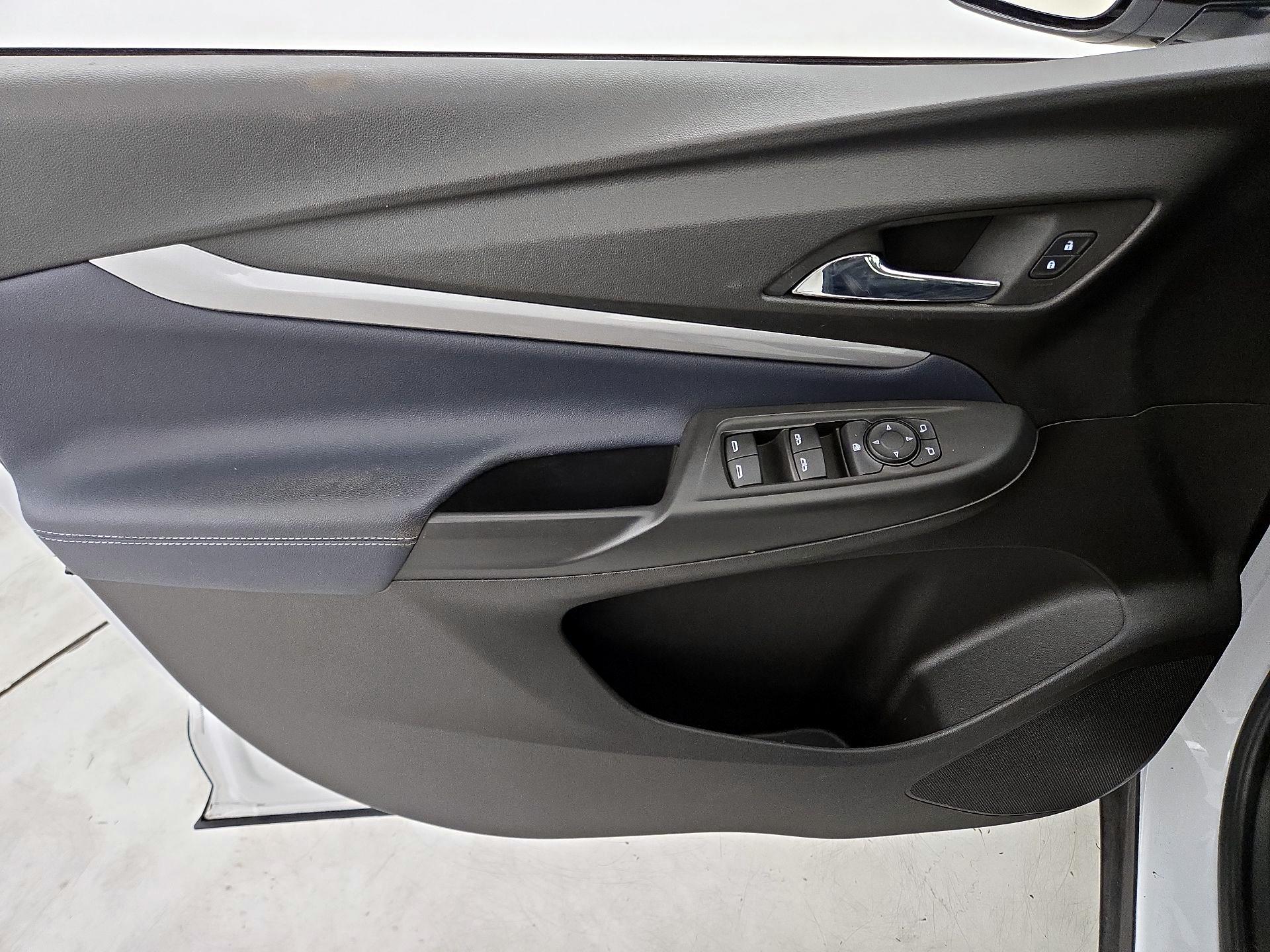 Thumbnail: 2022 Chevrolet Bolt EUV - 12