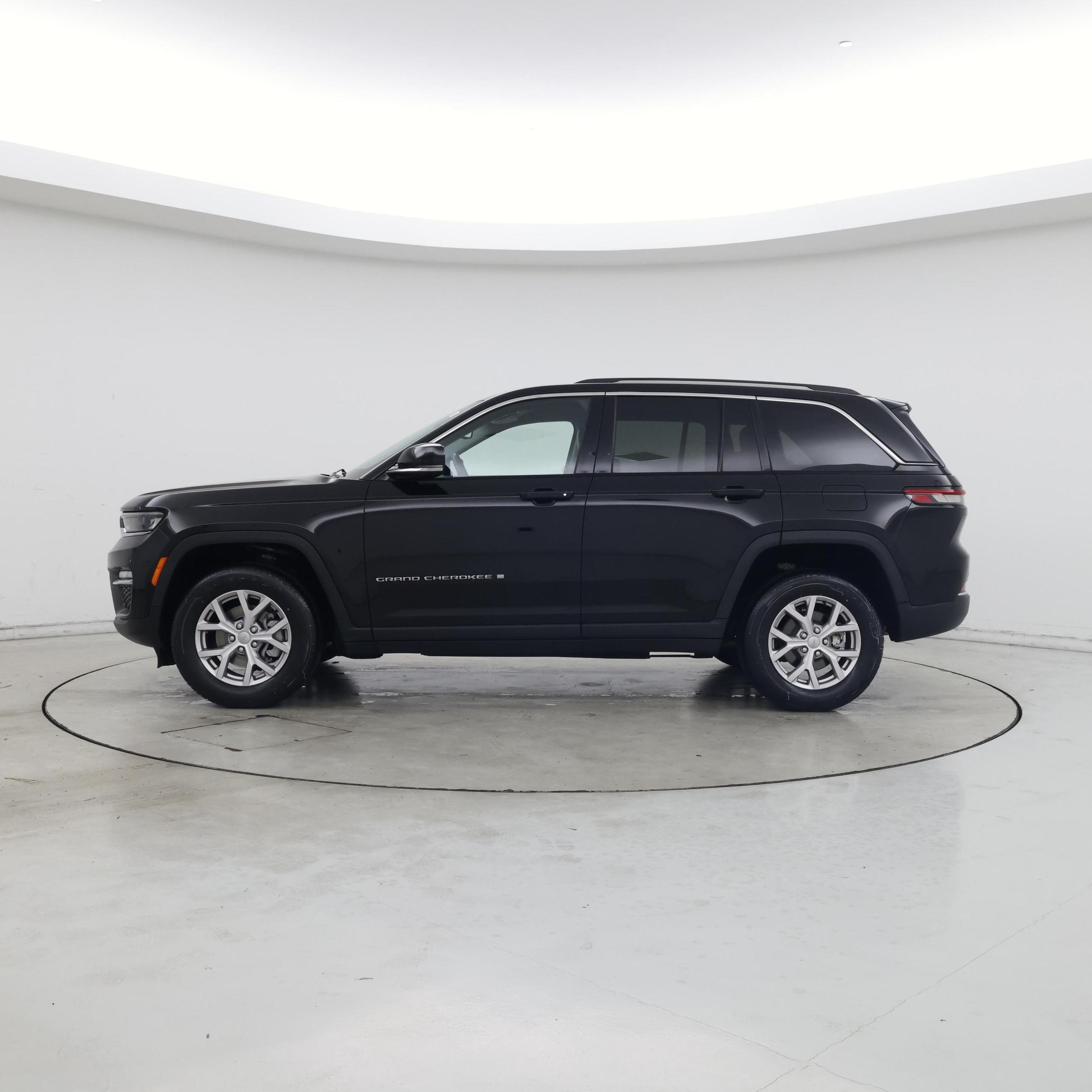 Thumbnail: 2022 Jeep Grand Cherokee - 3