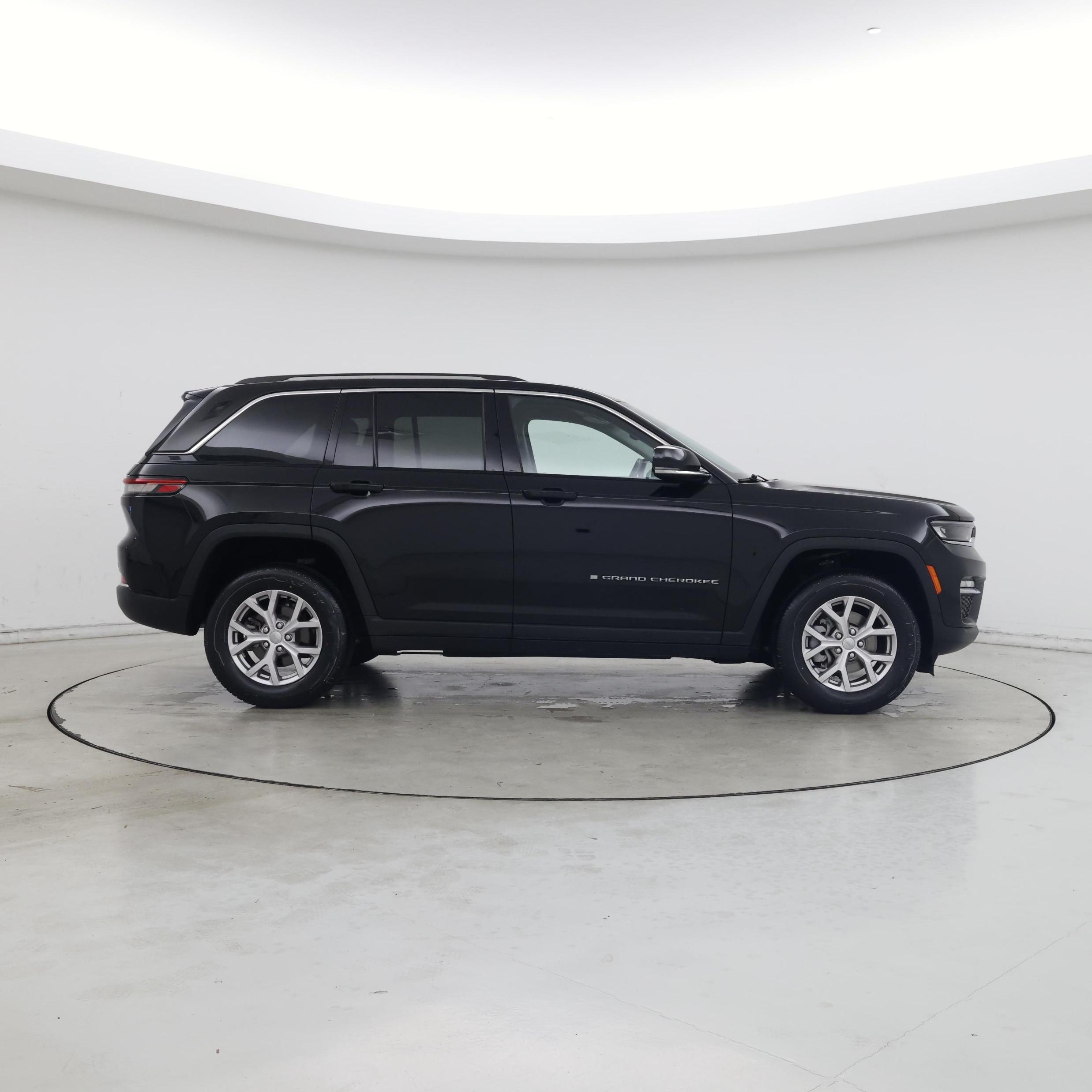 Thumbnail: 2022 Jeep Grand Cherokee - 7