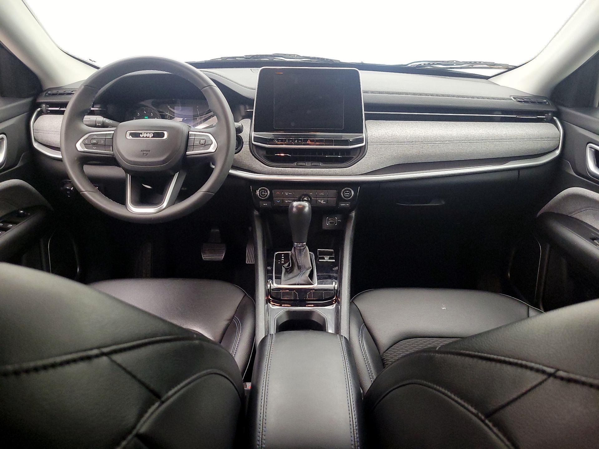 Thumbnail: 2022 Jeep Compass - 9