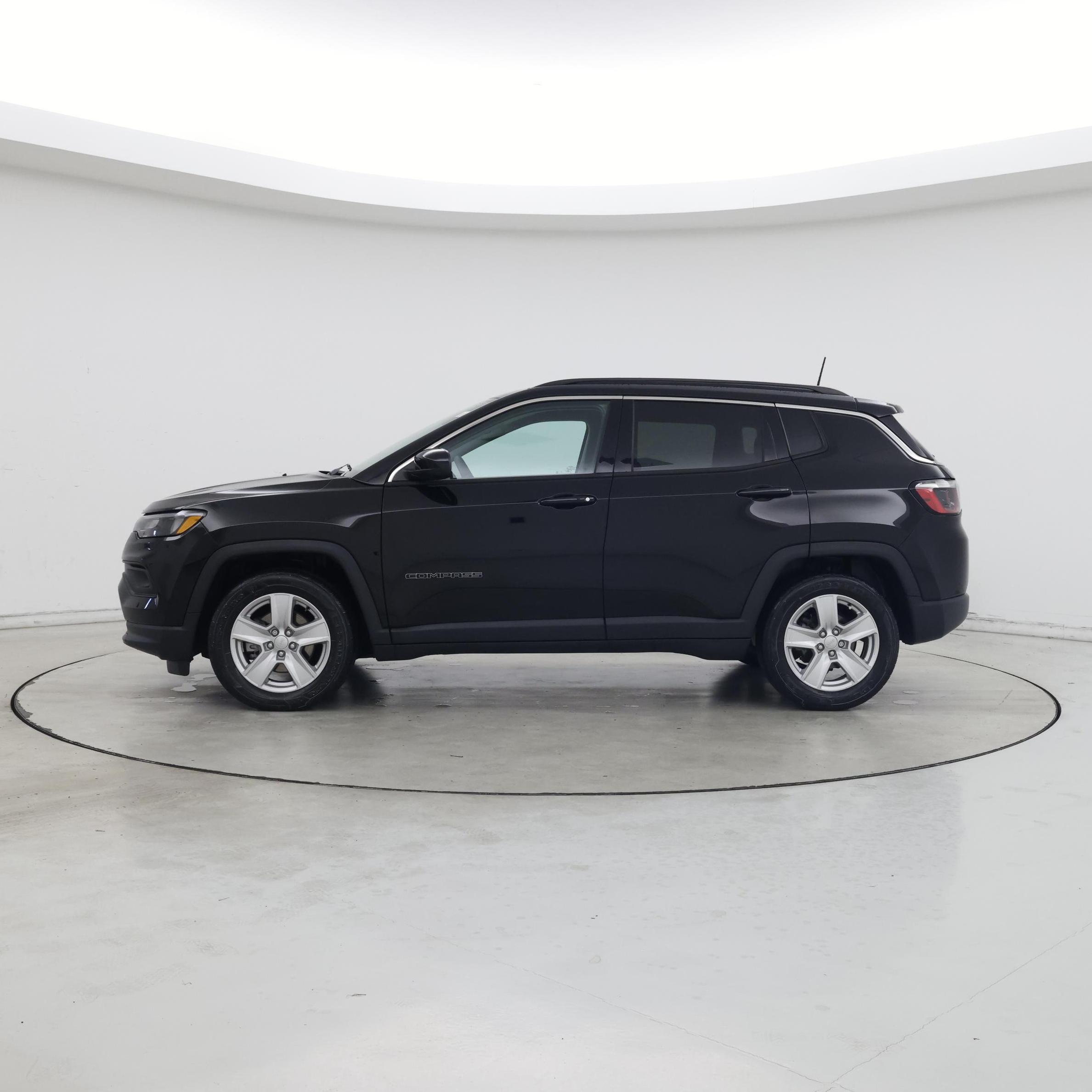 Thumbnail: 2022 Jeep Compass - 3