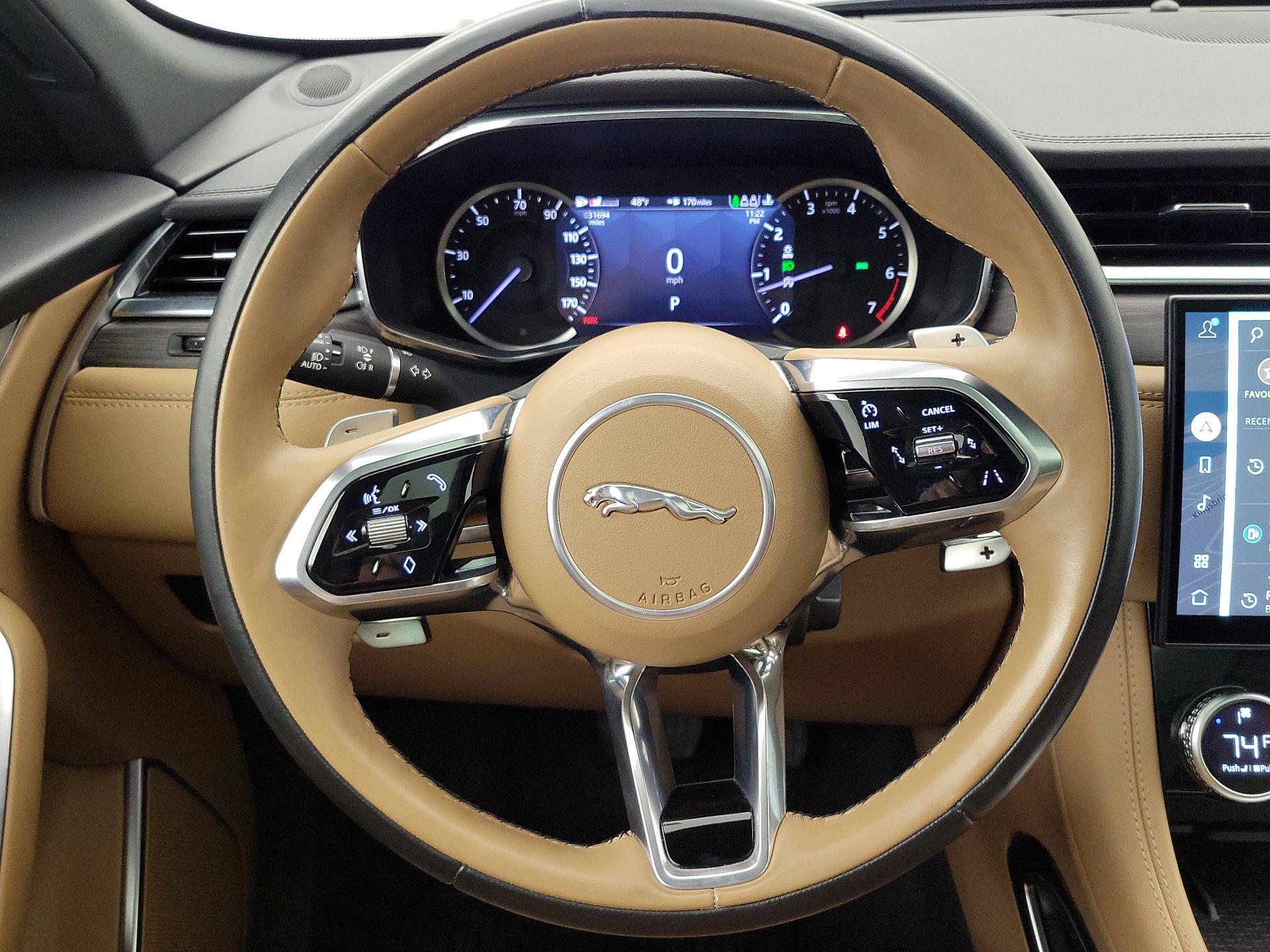 Thumbnail: 2023 Jaguar F-Pace - 10