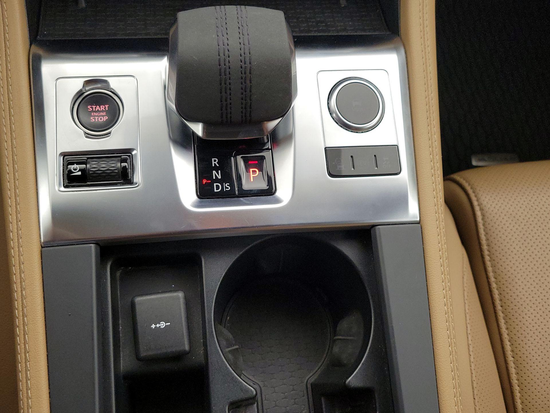 Thumbnail: 2023 Jaguar F-Pace - 18