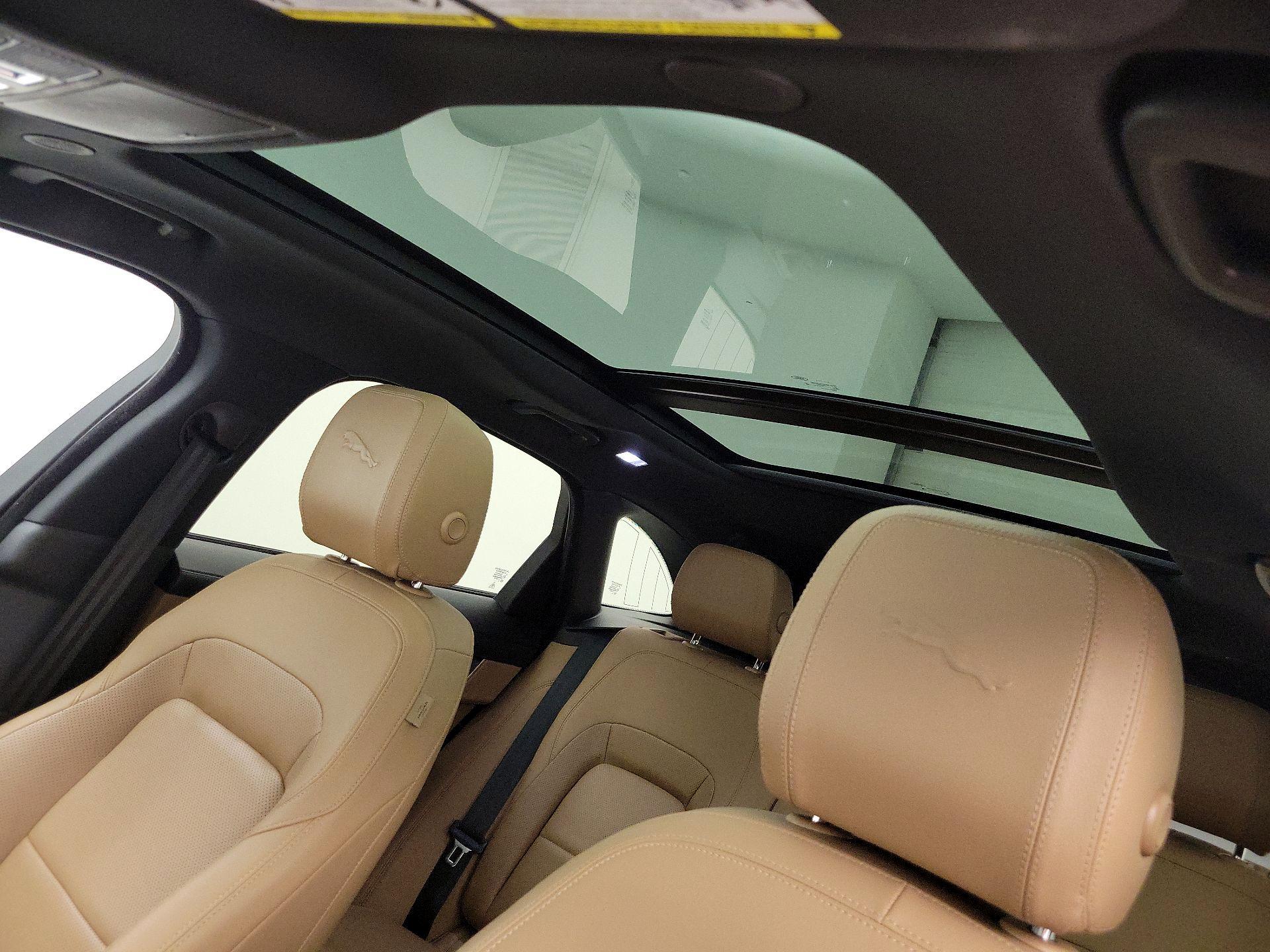 Thumbnail: 2023 Jaguar F-Pace - 20