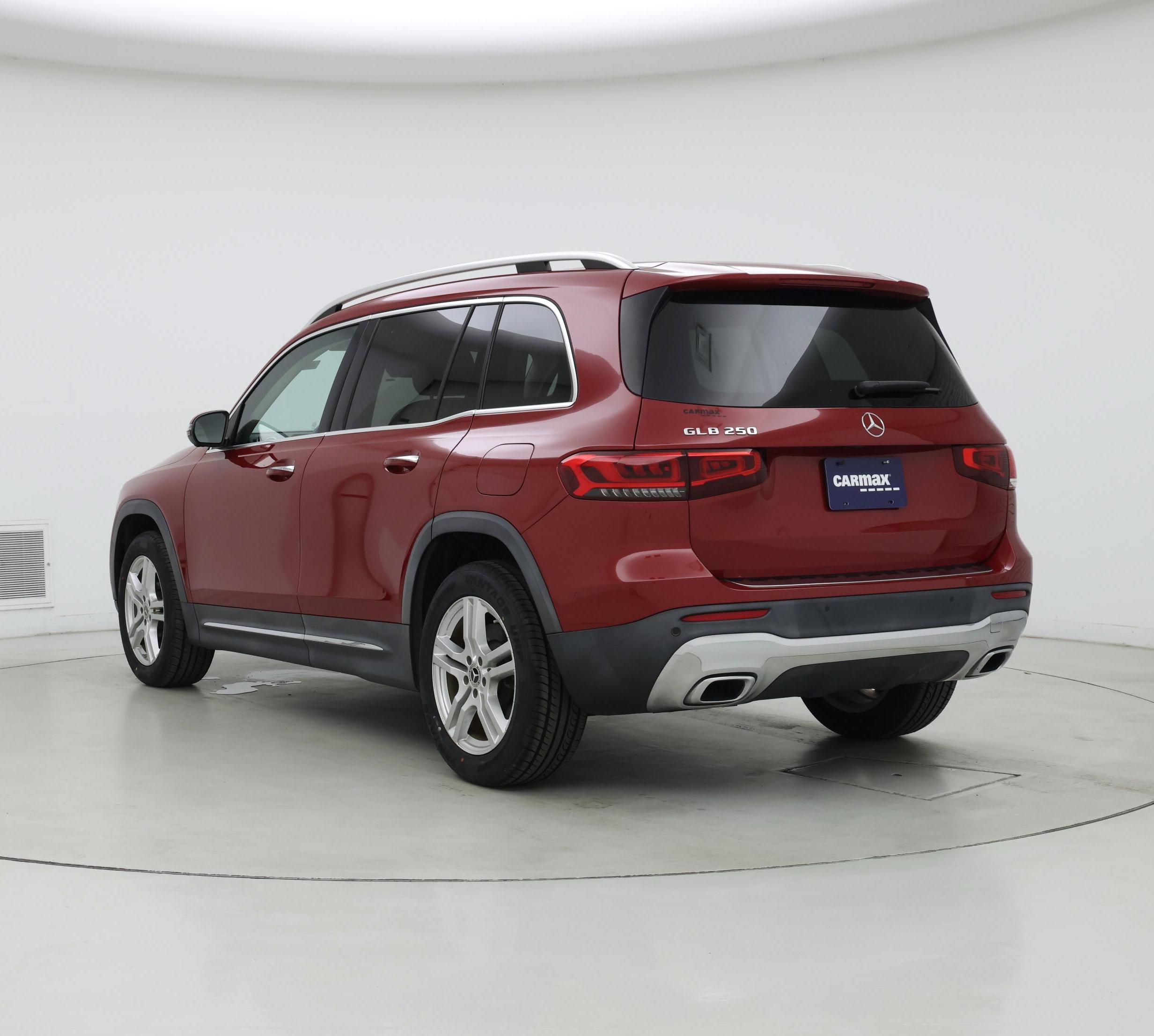 Thumbnail: 2021 Mercedes-Benz GLB - 2
