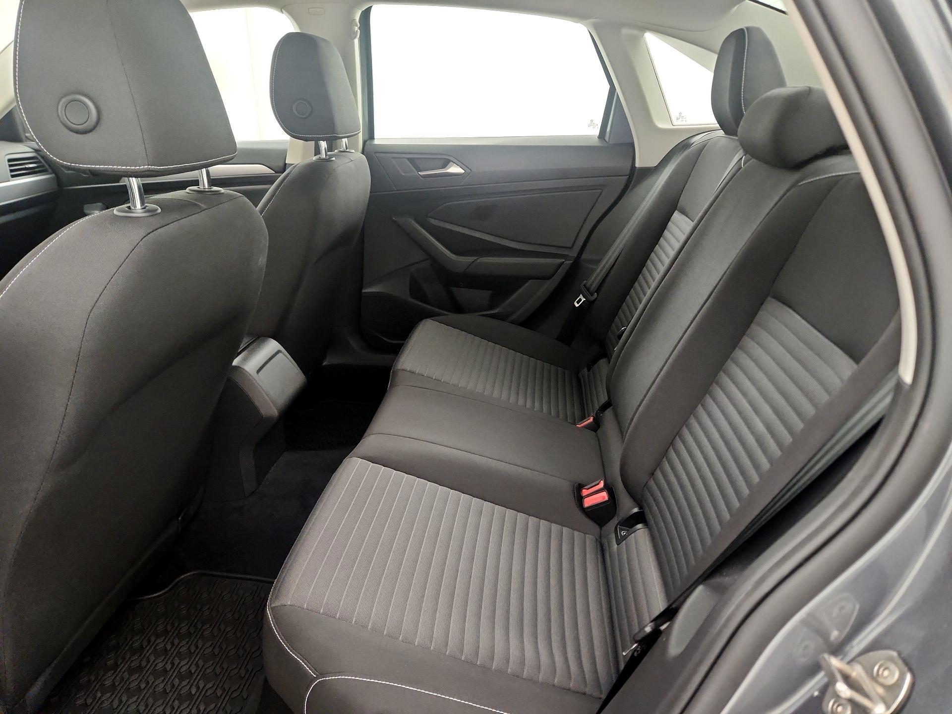 Thumbnail: 2022 Volkswagen Jetta - 19