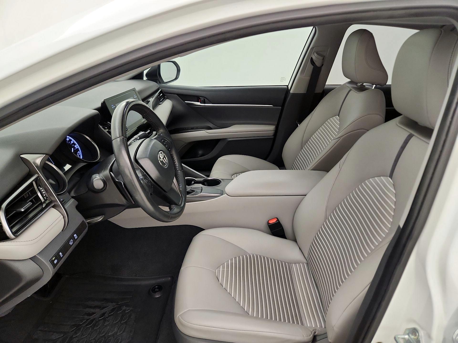 Thumbnail: 2021 Toyota Camry - 11