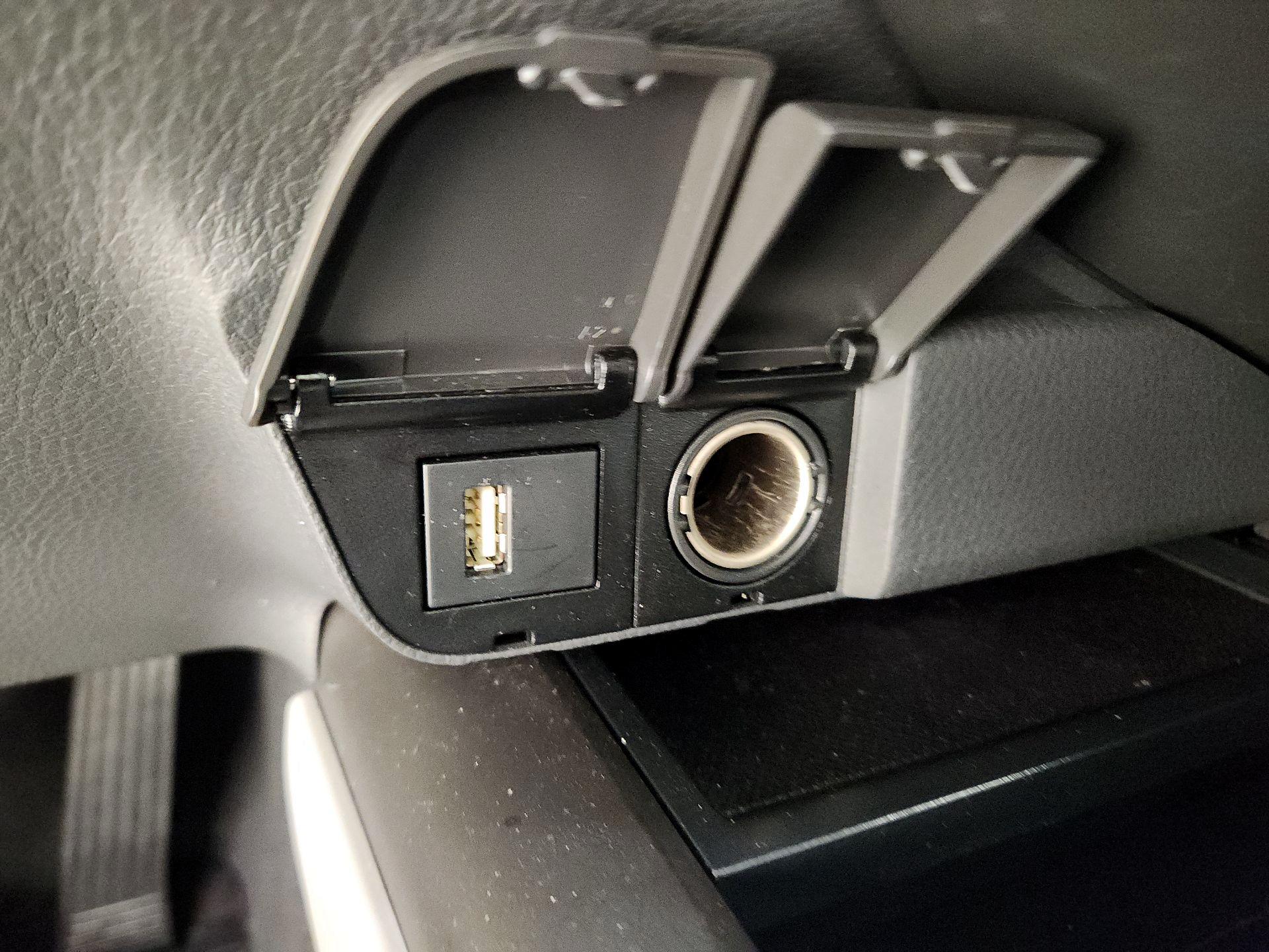 Thumbnail: 2021 Toyota Camry - 18