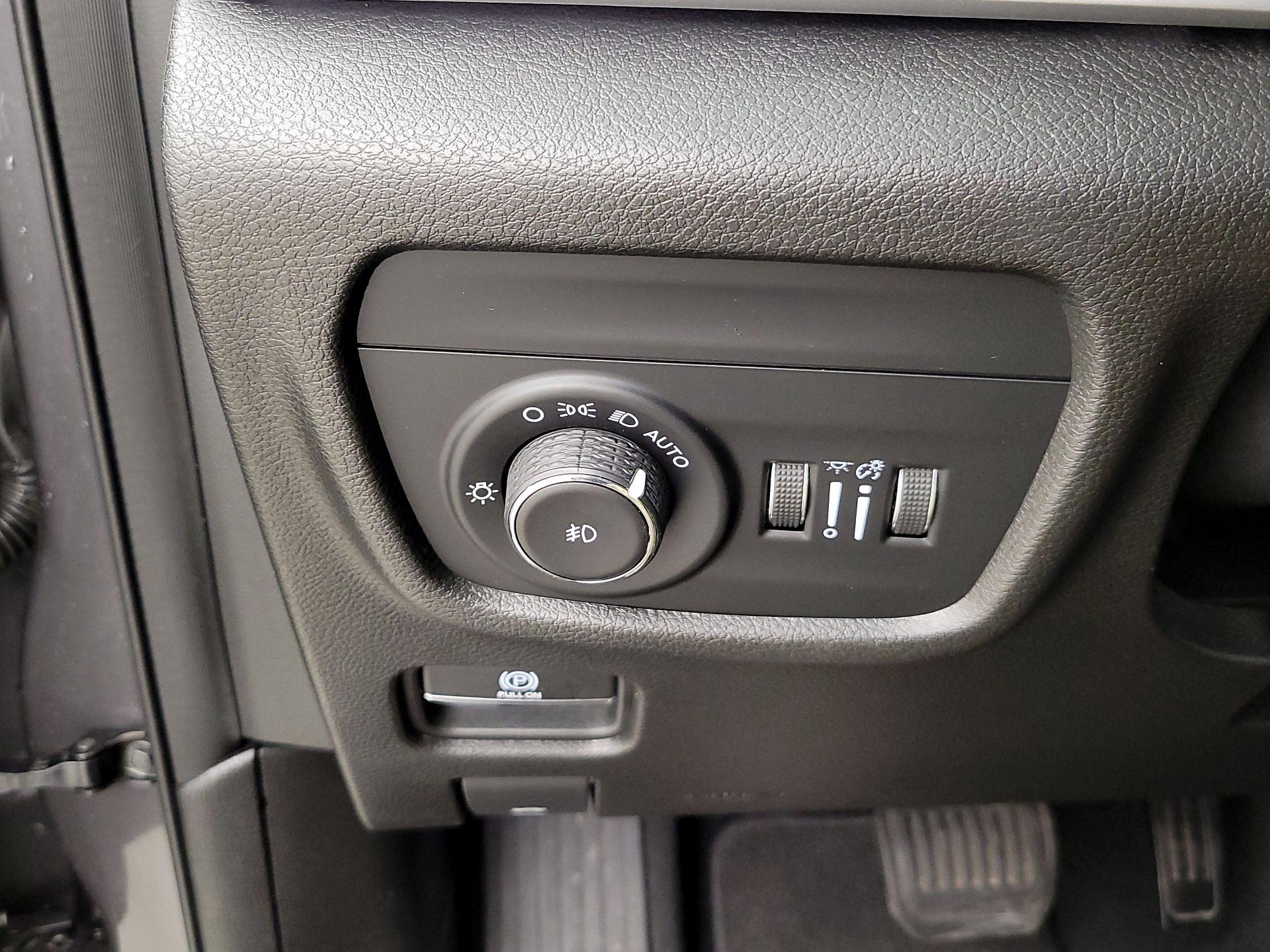 Thumbnail: 2022 Jeep Grand Cherokee - 13