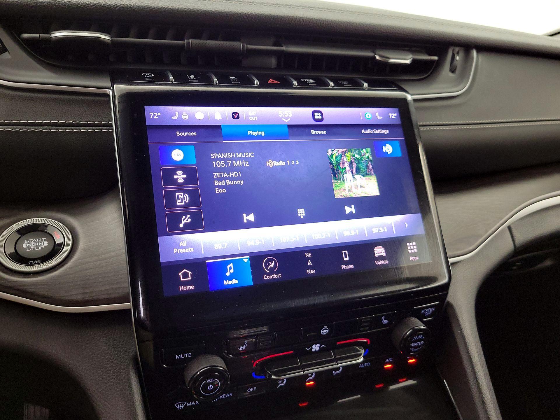 Thumbnail: 2022 Jeep Grand Cherokee - 16