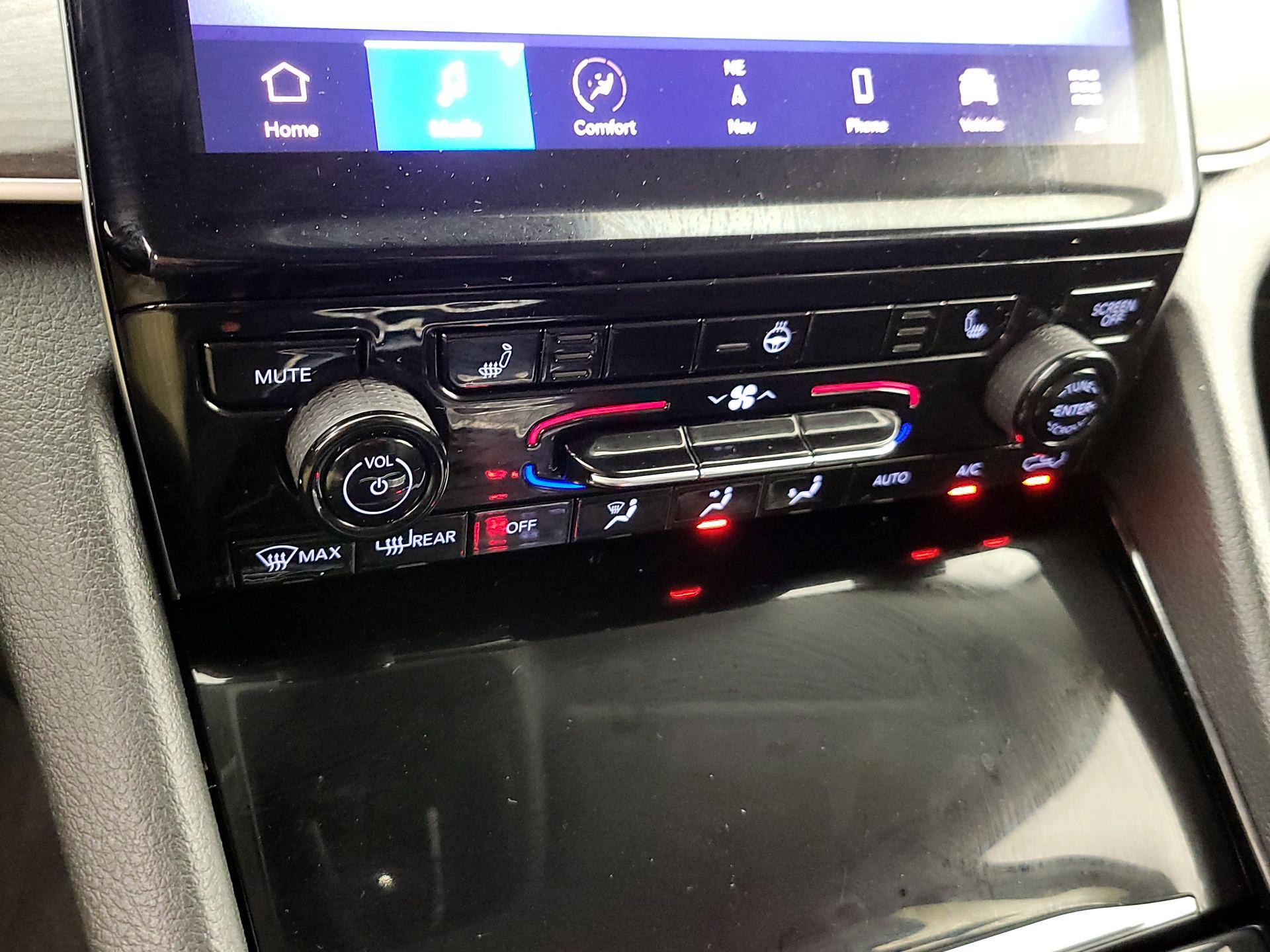 Thumbnail: 2022 Jeep Grand Cherokee - 17