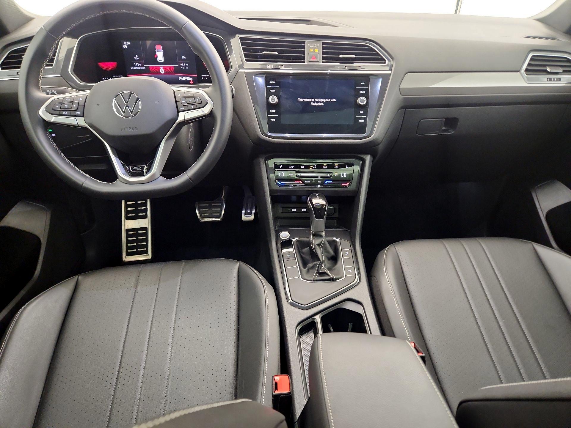 Thumbnail: 2023 Volkswagen Tiguan - 9