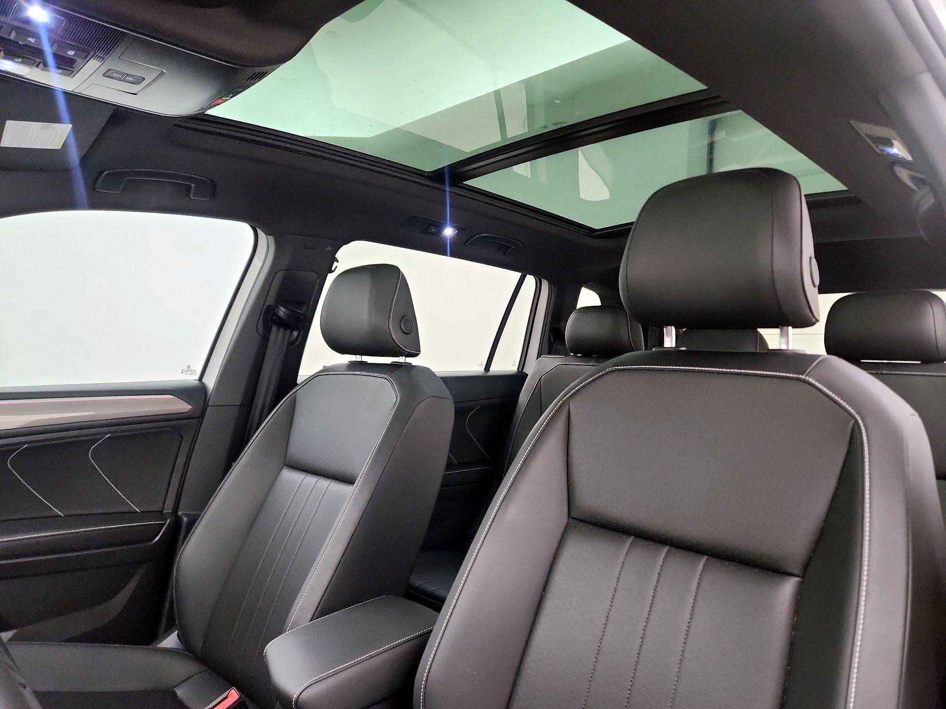 Thumbnail: 2023 Volkswagen Tiguan - 19