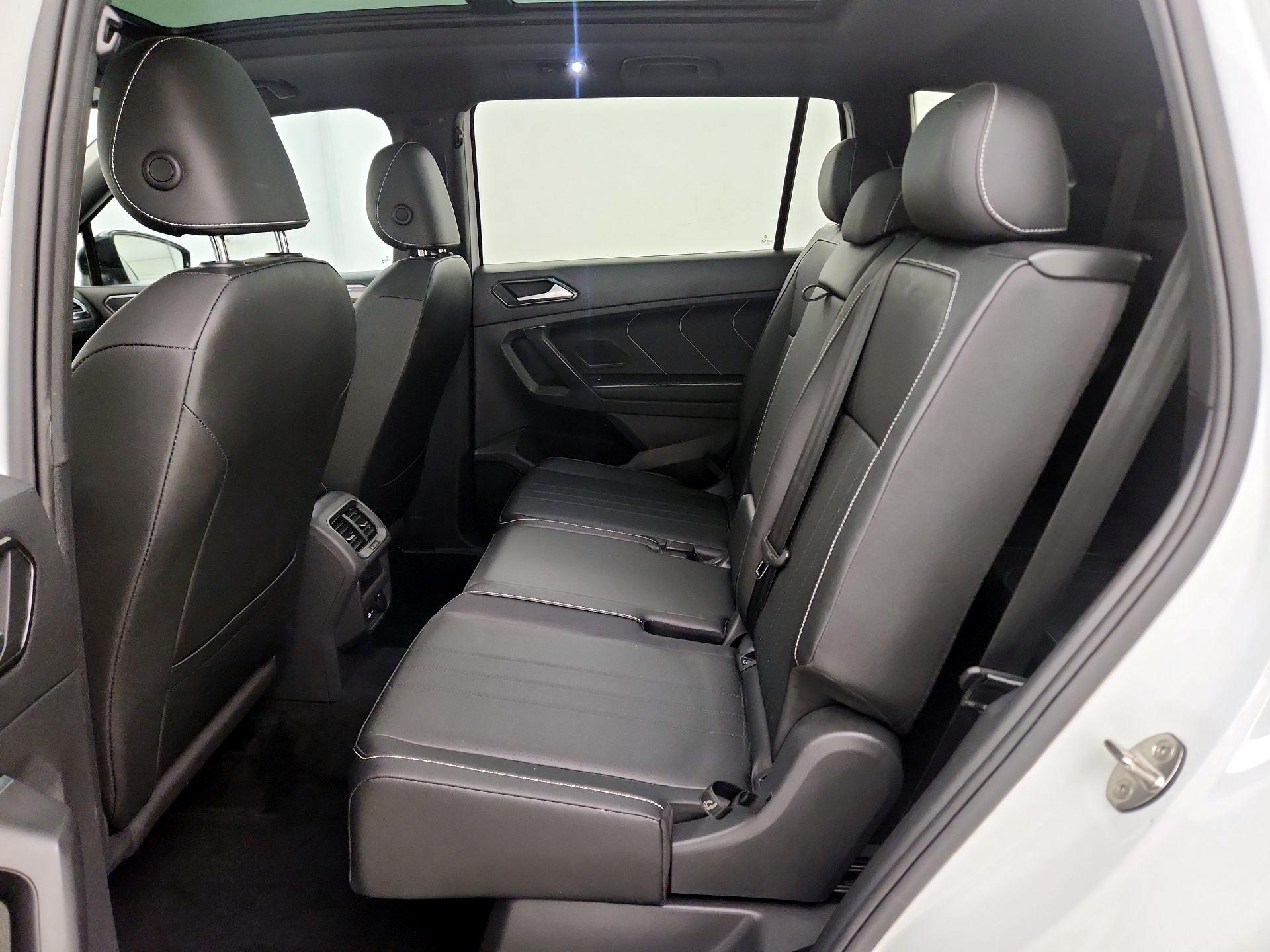 Thumbnail: 2023 Volkswagen Tiguan - 20