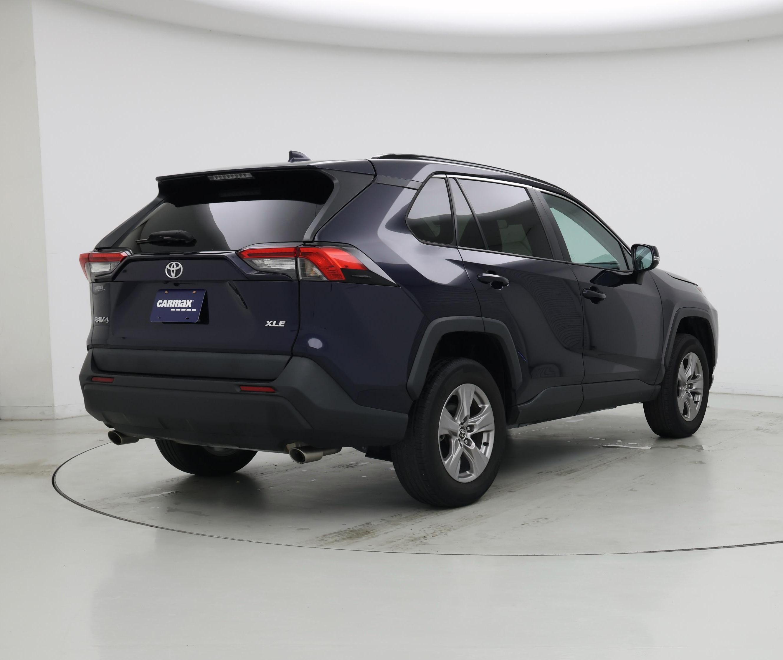 Thumbnail: 2022 Toyota RAV4 - 8