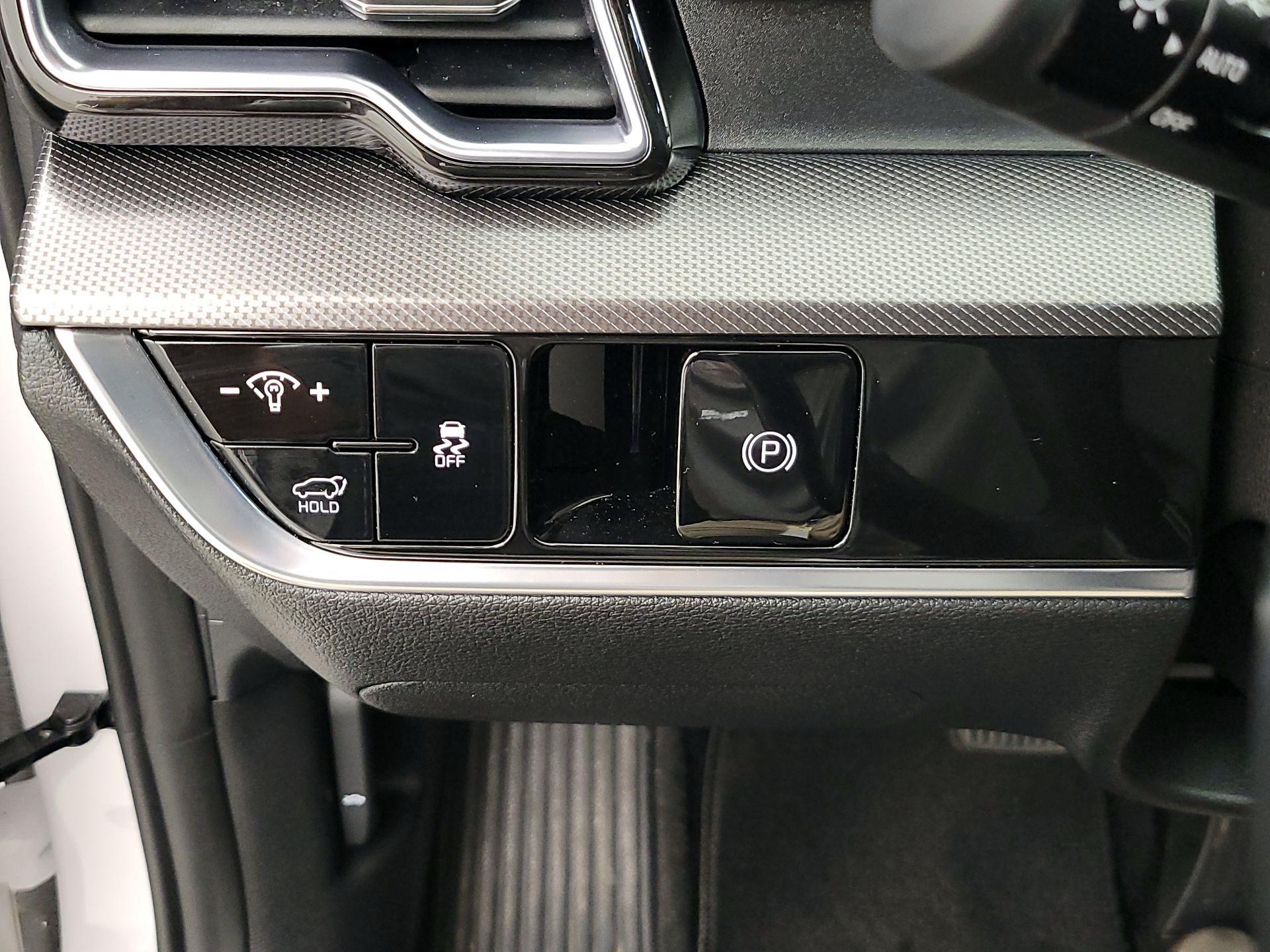 Thumbnail: 2023 Kia Sportage - 13