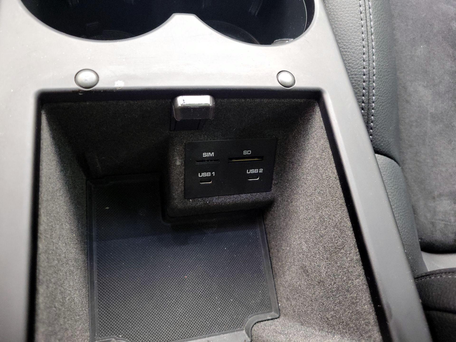 Thumbnail: 2020 Porsche Macan - 19