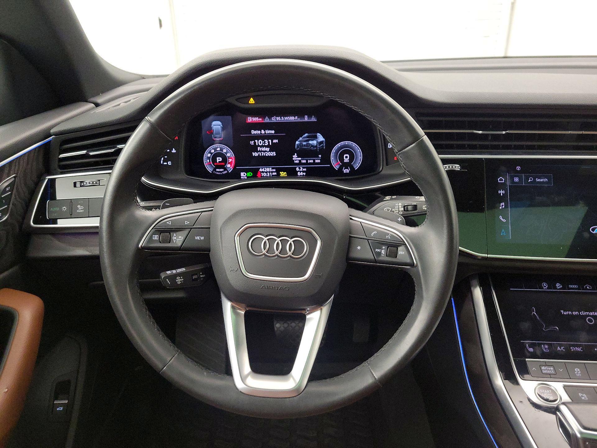 Thumbnail: 2021 Audi Q8 - 10