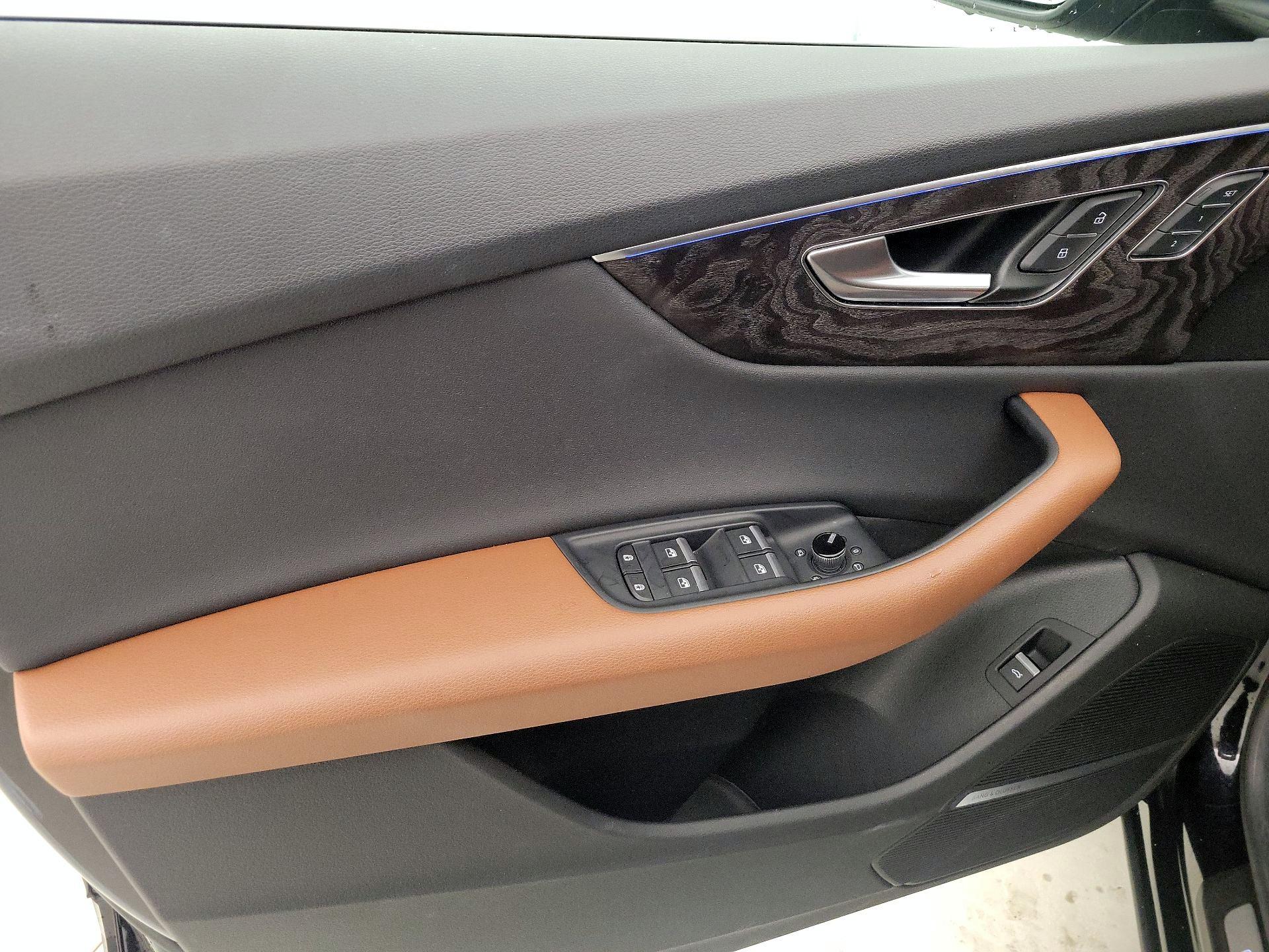 Thumbnail: 2021 Audi Q8 - 12