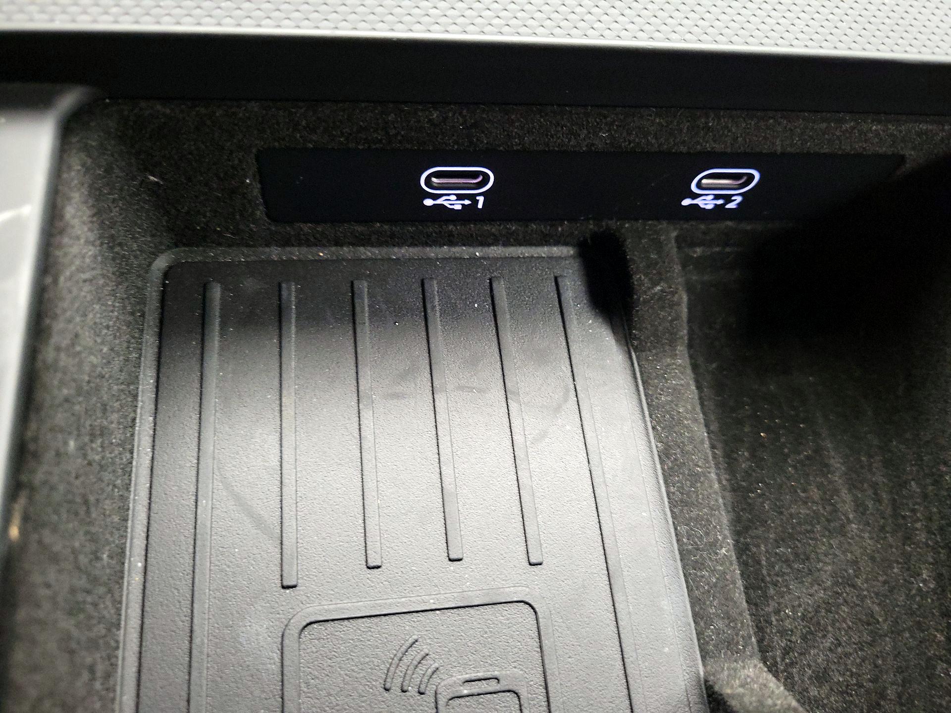 Thumbnail: 2021 Audi Q8 - 19