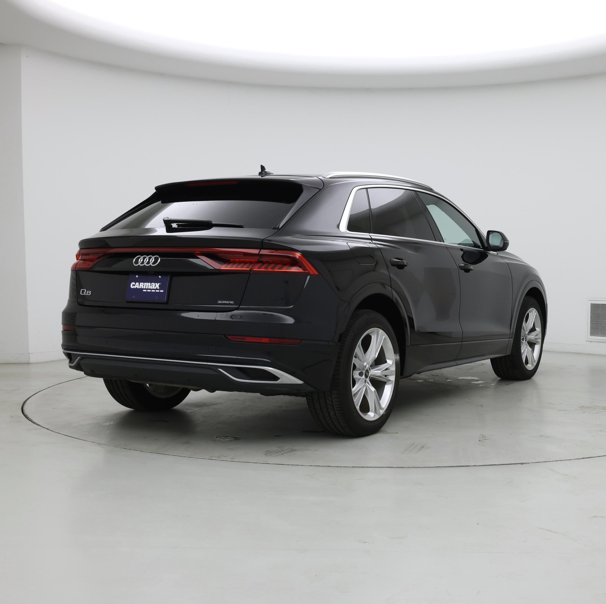 Thumbnail: 2021 Audi Q8 - 8