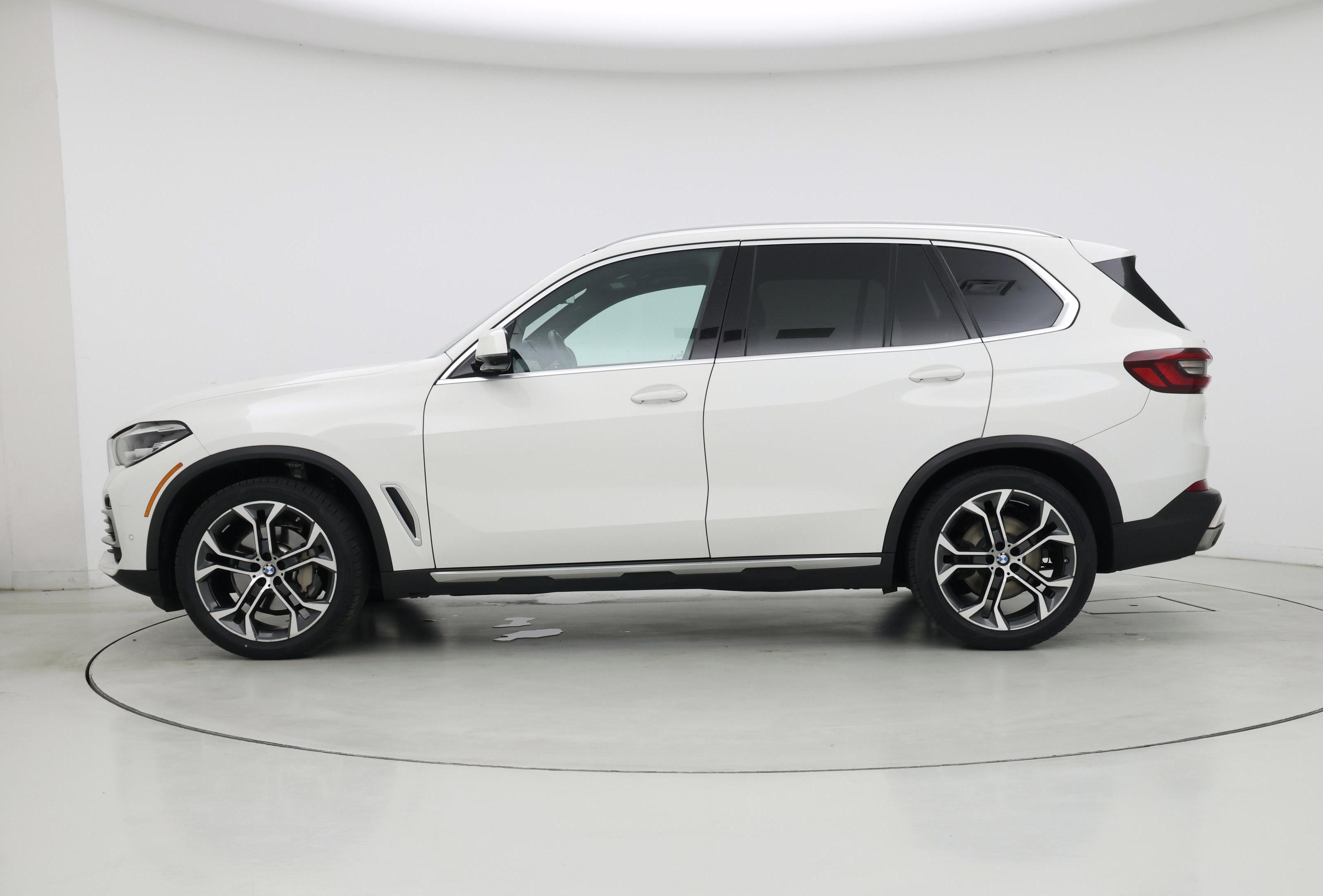 Thumbnail: 2023 BMW X5 - 3