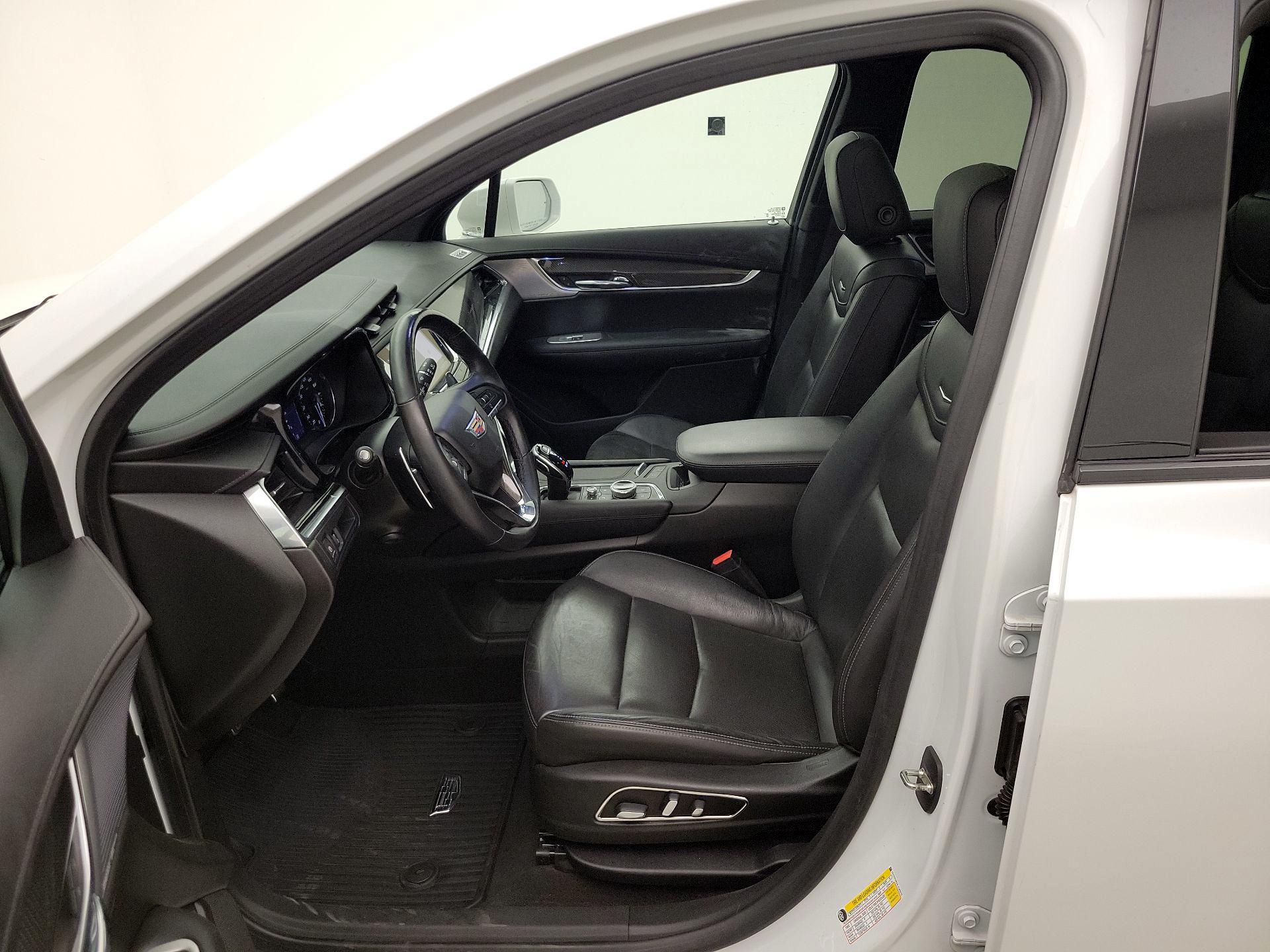 Thumbnail: 2020 Cadillac XT6 - 11