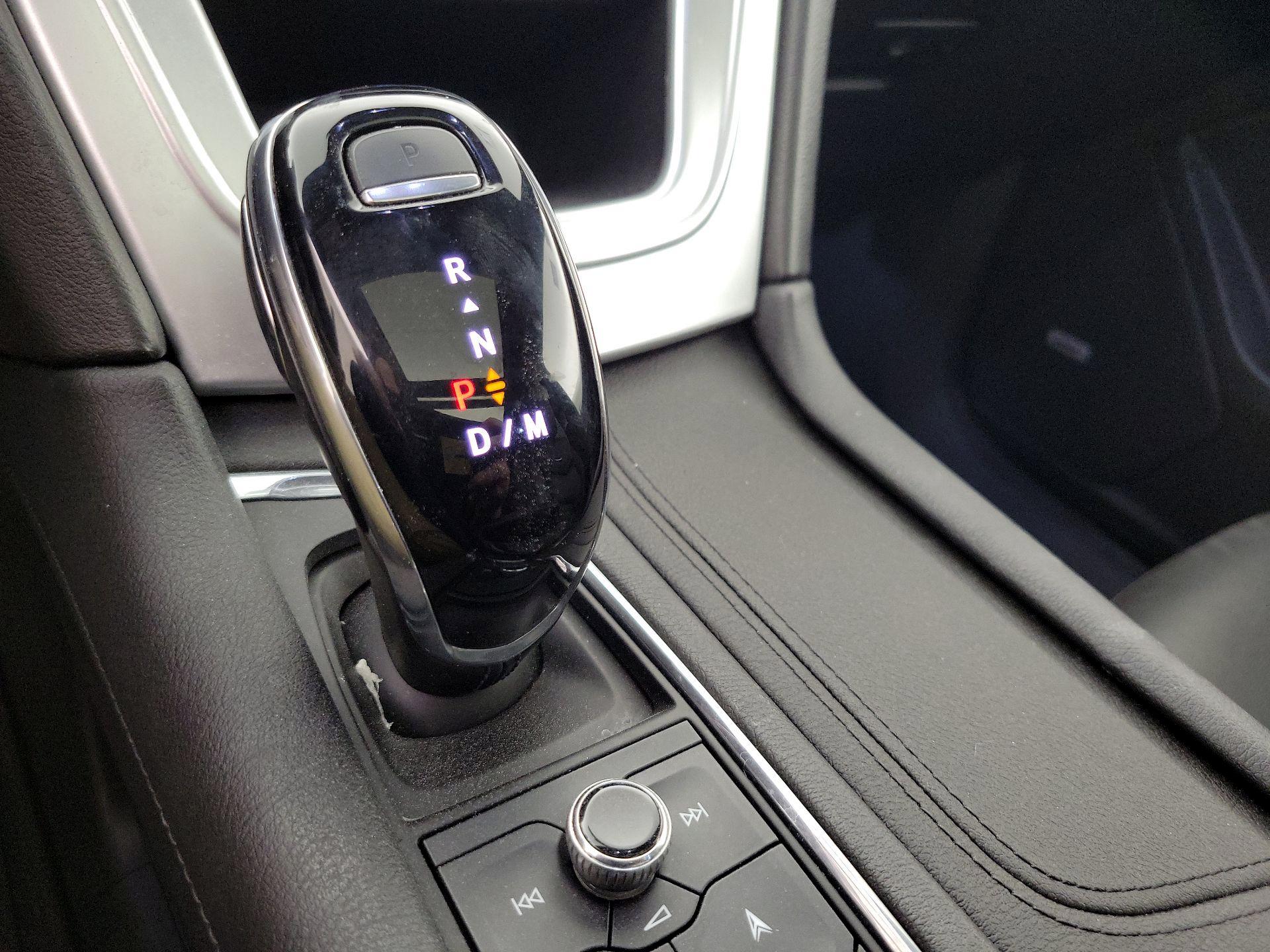 Thumbnail: 2020 Cadillac XT6 - 18