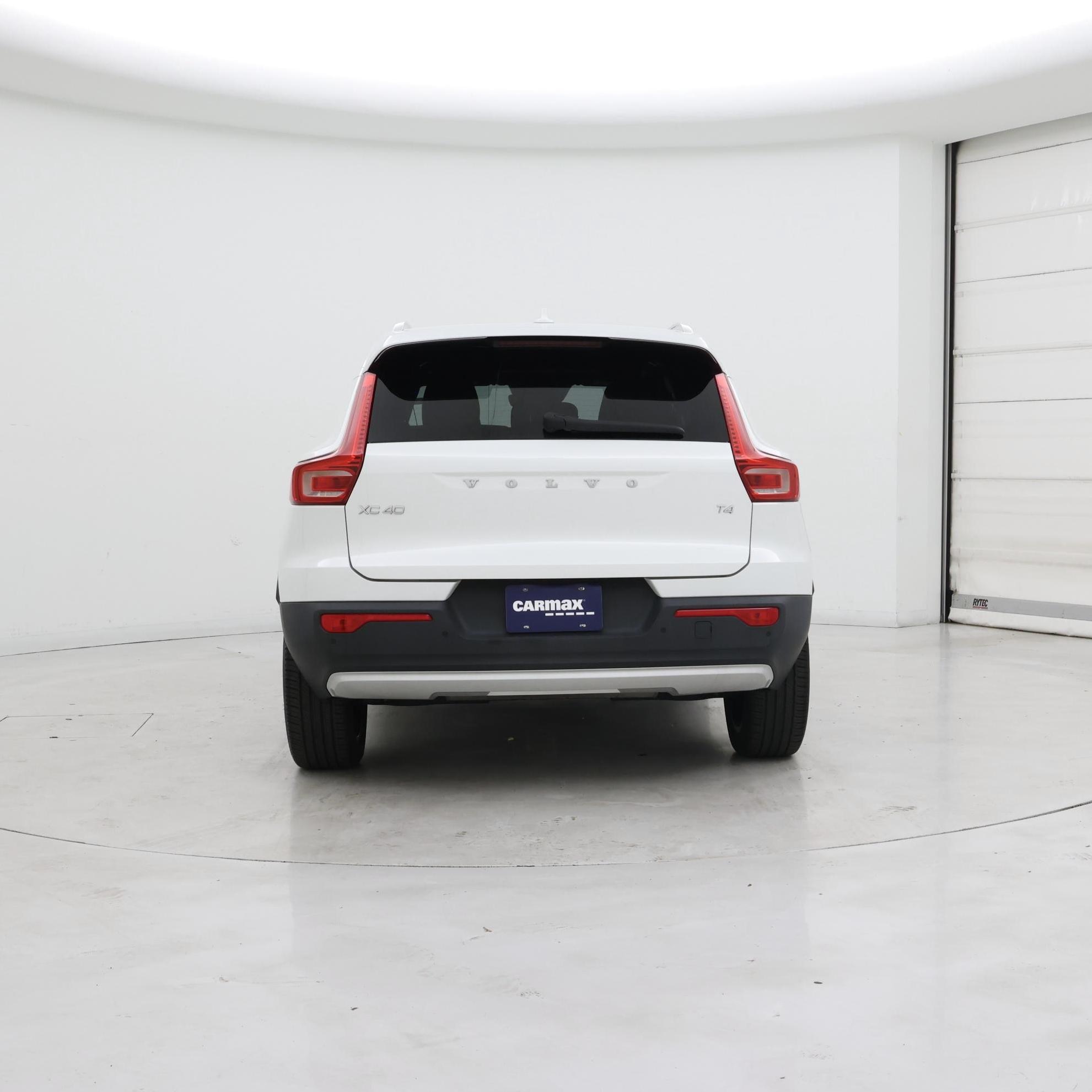 Thumbnail: 2022 Volvo XC40 - 6