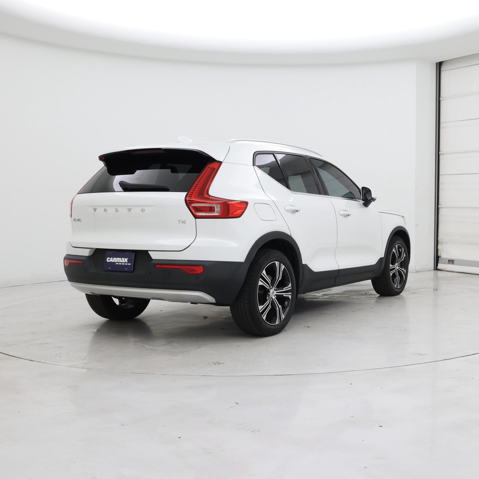 Thumbnail: 2022 Volvo XC40 - 8