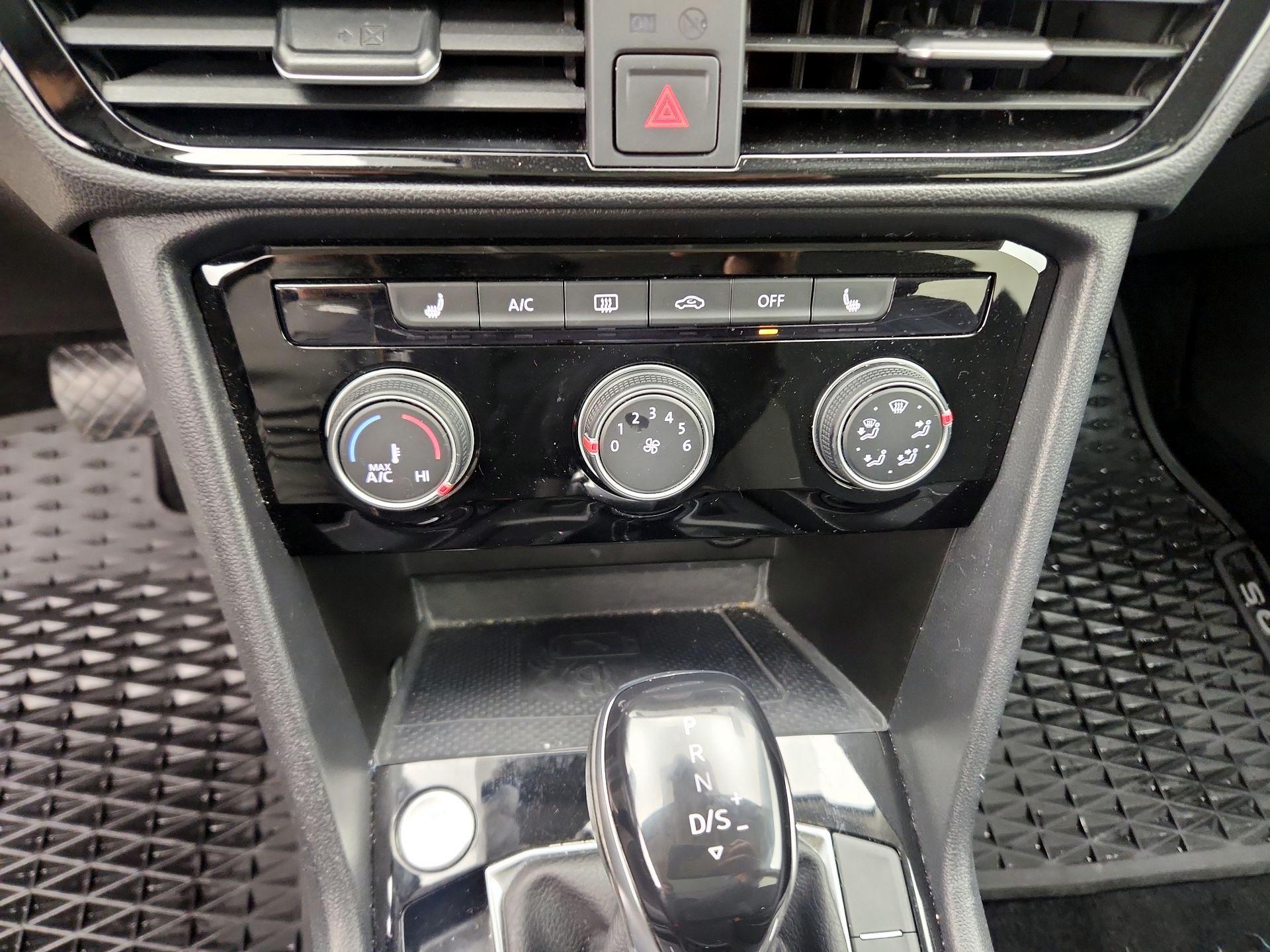 Thumbnail: 2023 Volkswagen Taos - 16