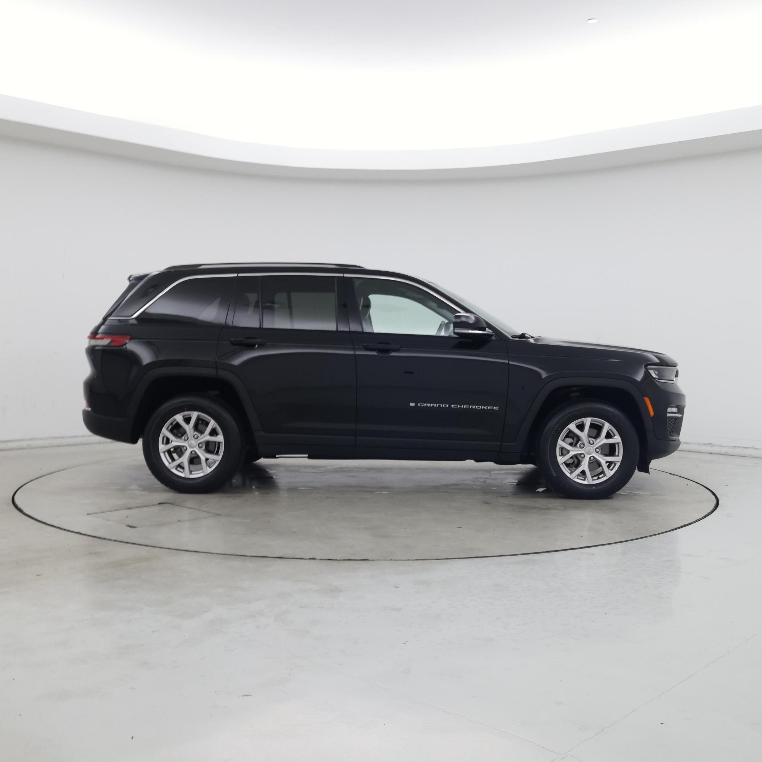 Thumbnail: 2022 Jeep Grand Cherokee - 7