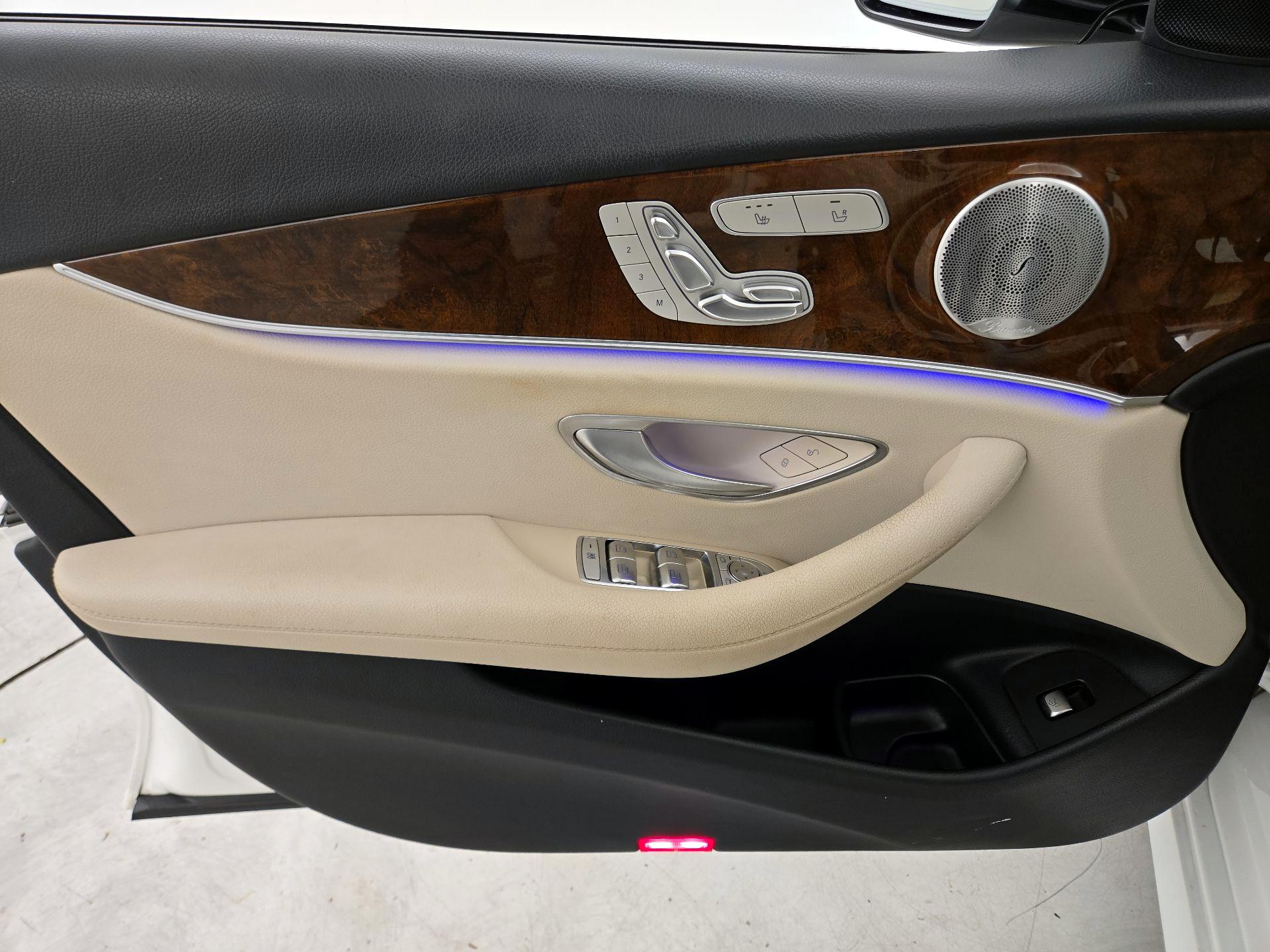 Thumbnail: 2019 Mercedes-Benz E-Class - 12