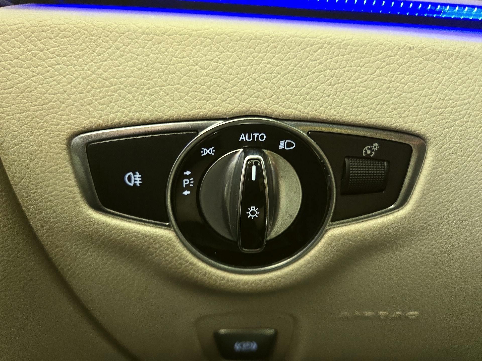 Thumbnail: 2019 Mercedes-Benz E-Class - 13