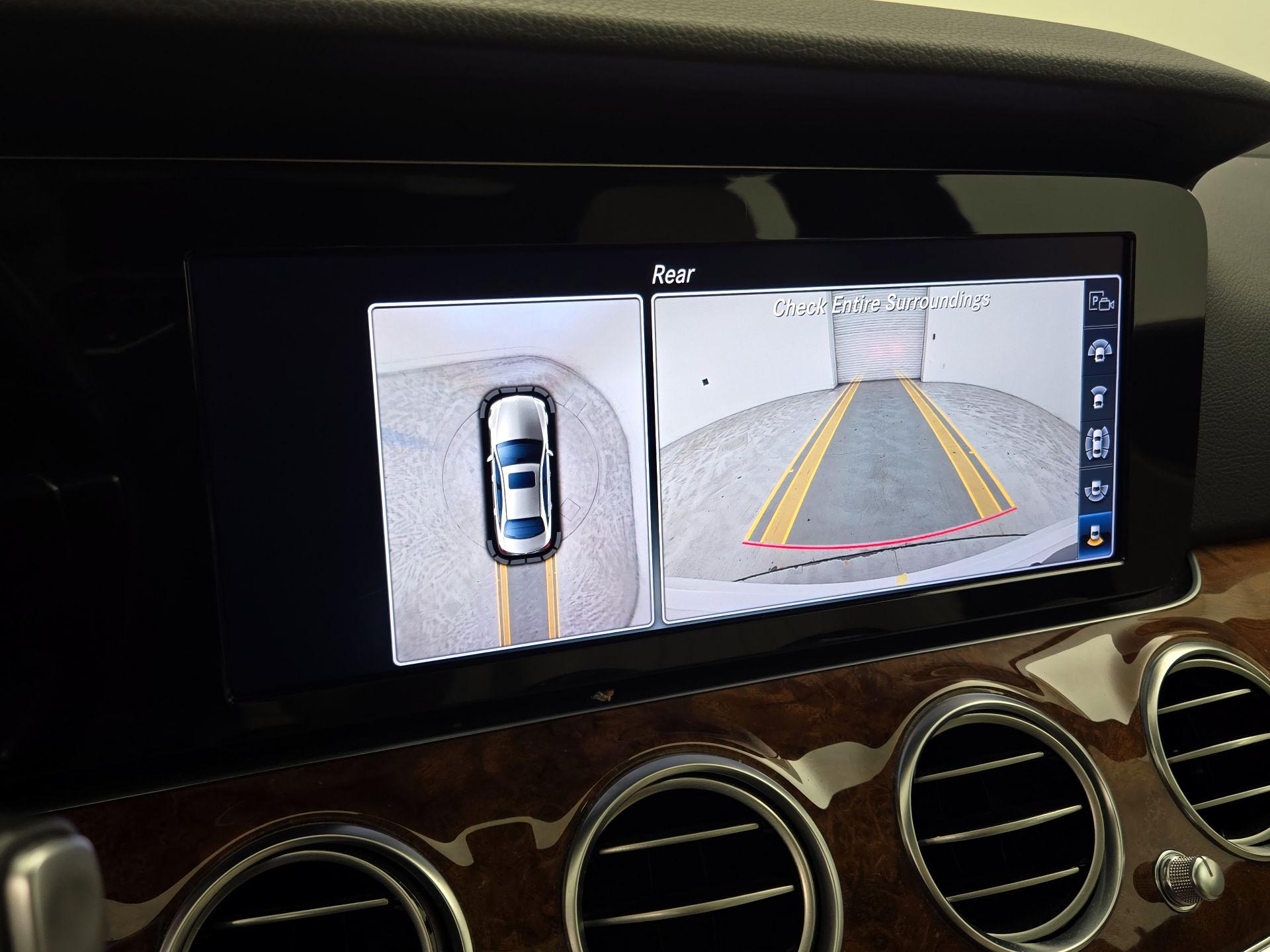 Thumbnail: 2019 Mercedes-Benz E-Class - 15