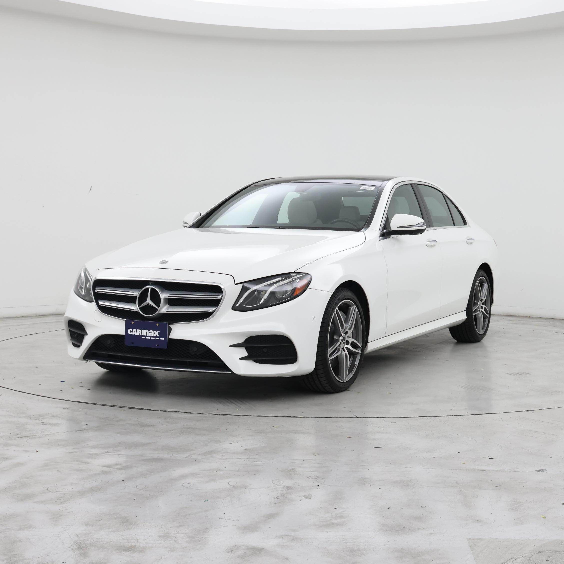 Thumbnail: 2019 Mercedes-Benz E-Class - 4