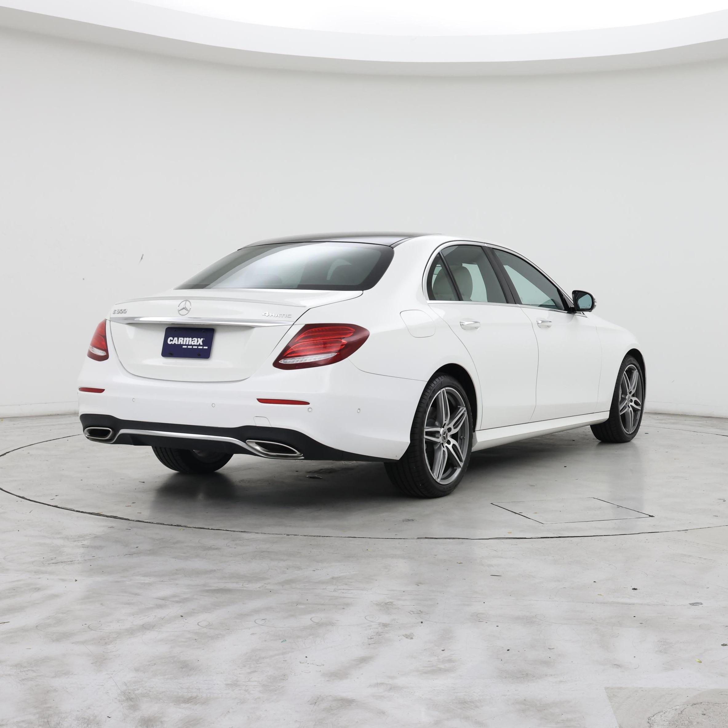 Thumbnail: 2019 Mercedes-Benz E-Class - 8