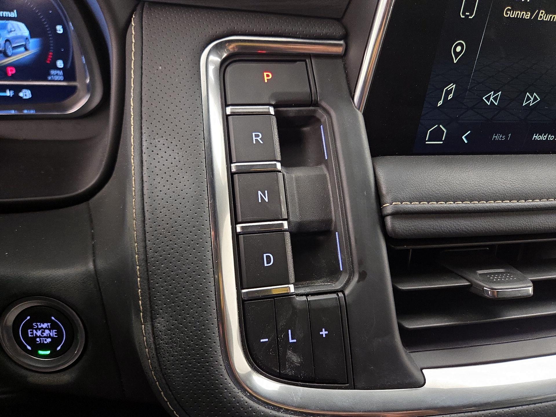 Thumbnail: 2024 GMC Yukon XL - 17