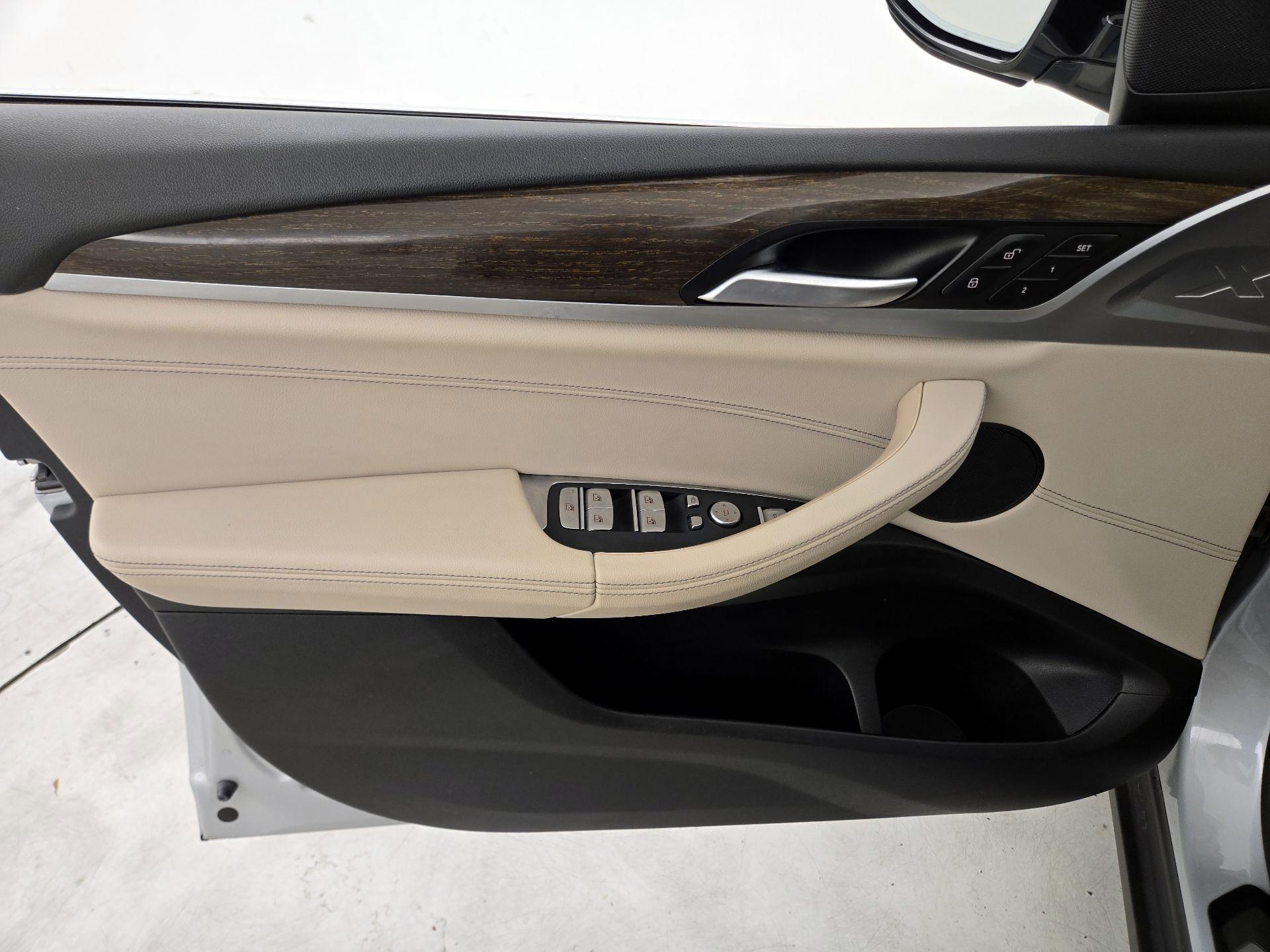 Thumbnail: 2021 BMW X3 - 12