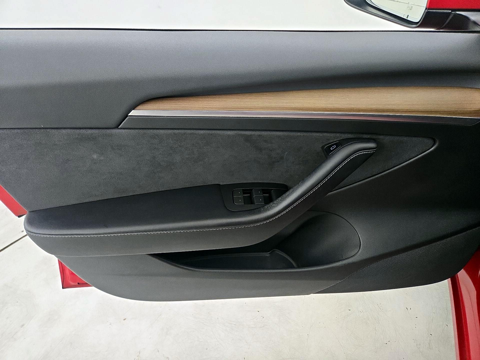 Thumbnail: 2022 Tesla Model 3 - 12