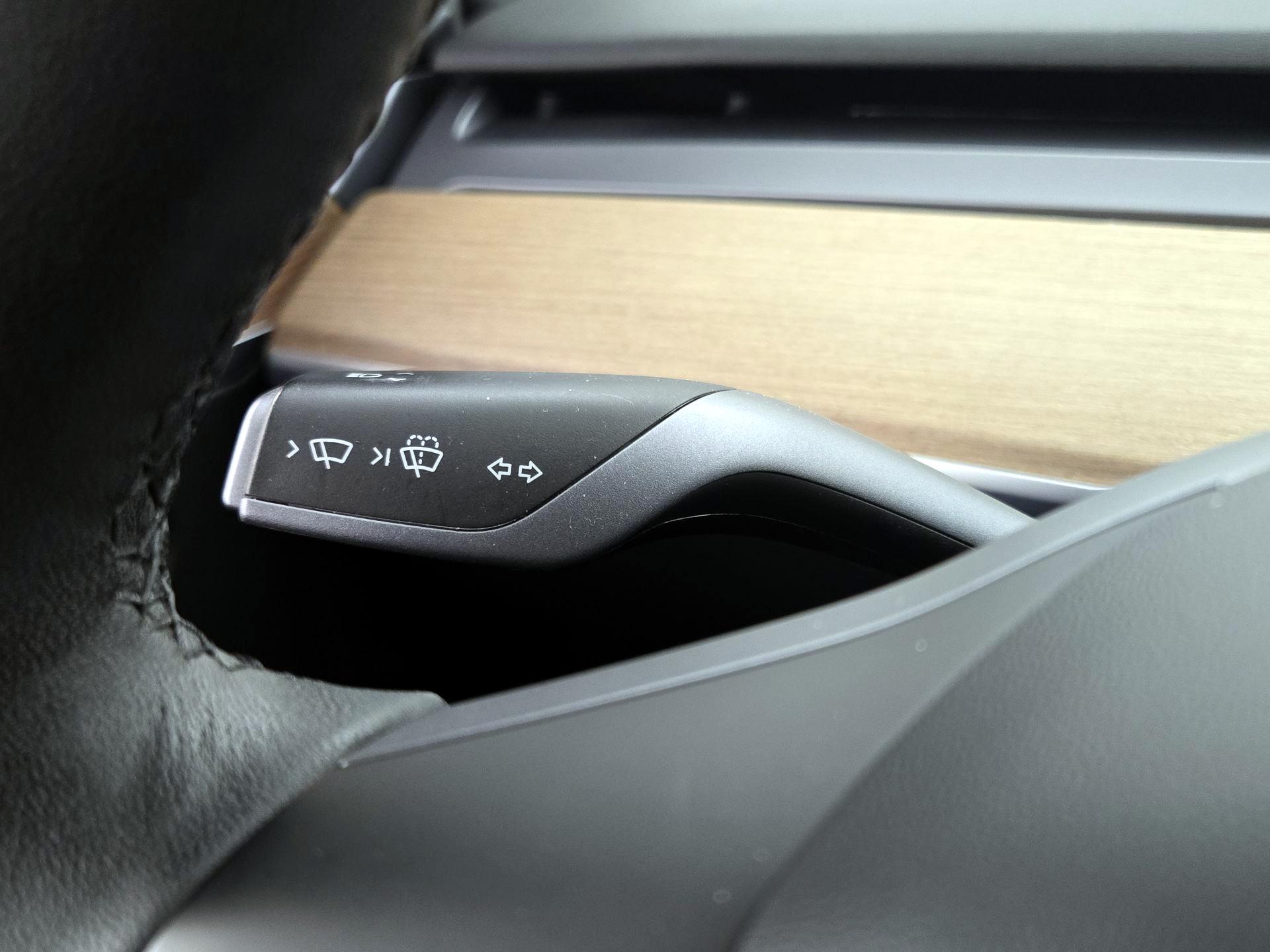 Thumbnail: 2022 Tesla Model 3 - 13