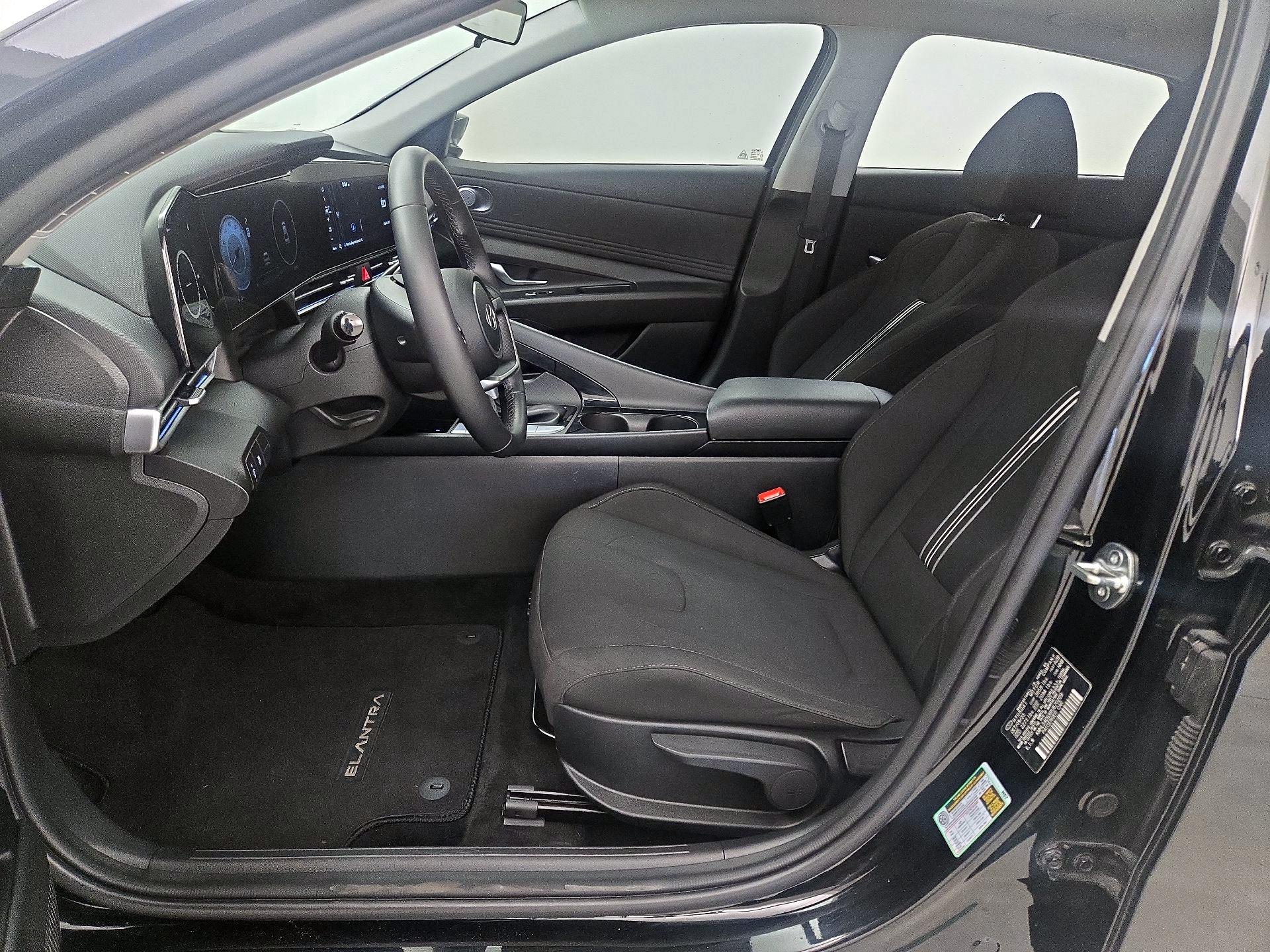 Thumbnail: 2024 Hyundai Elantra - 11