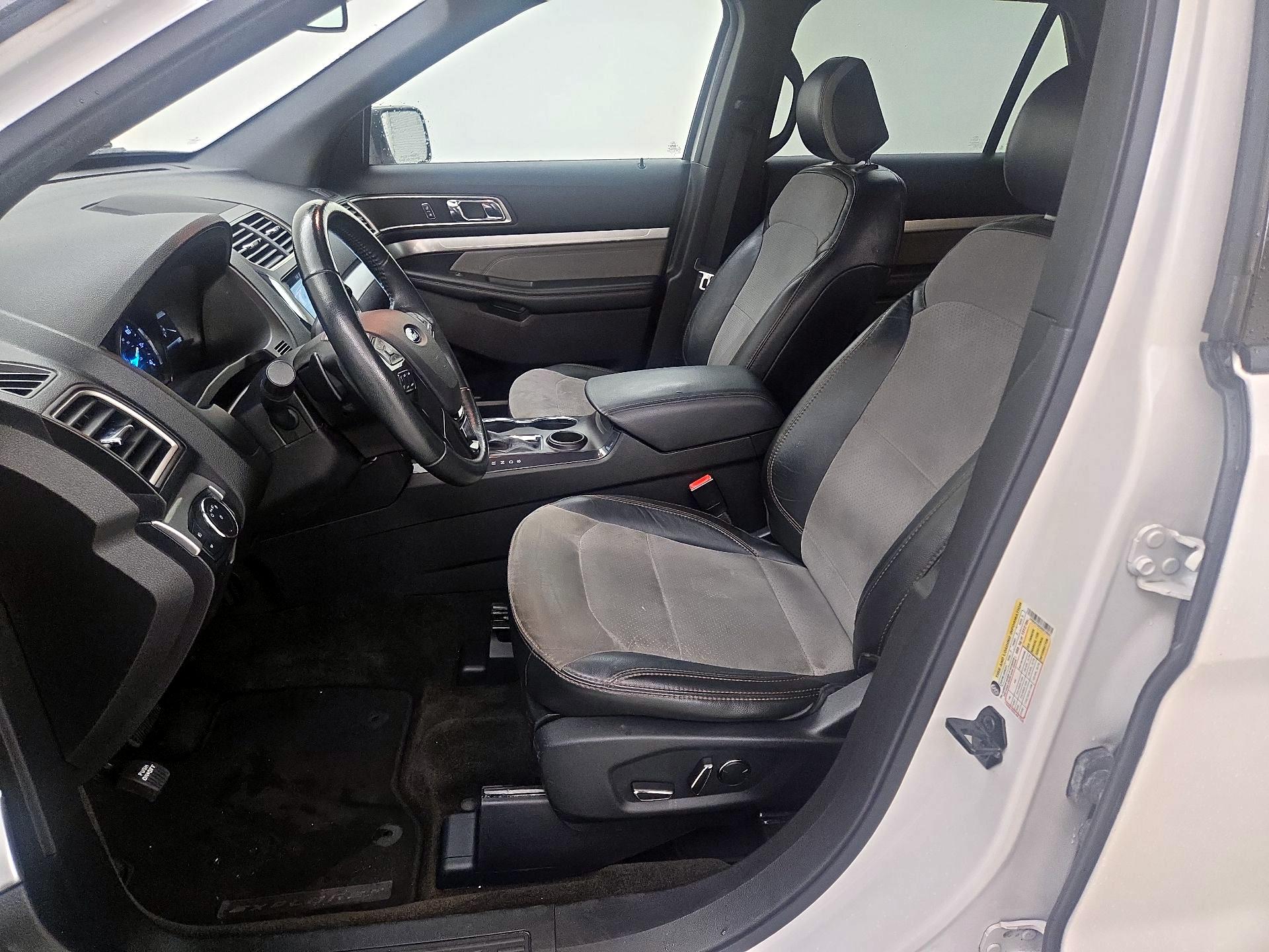Thumbnail: 2017 Ford Explorer - 11