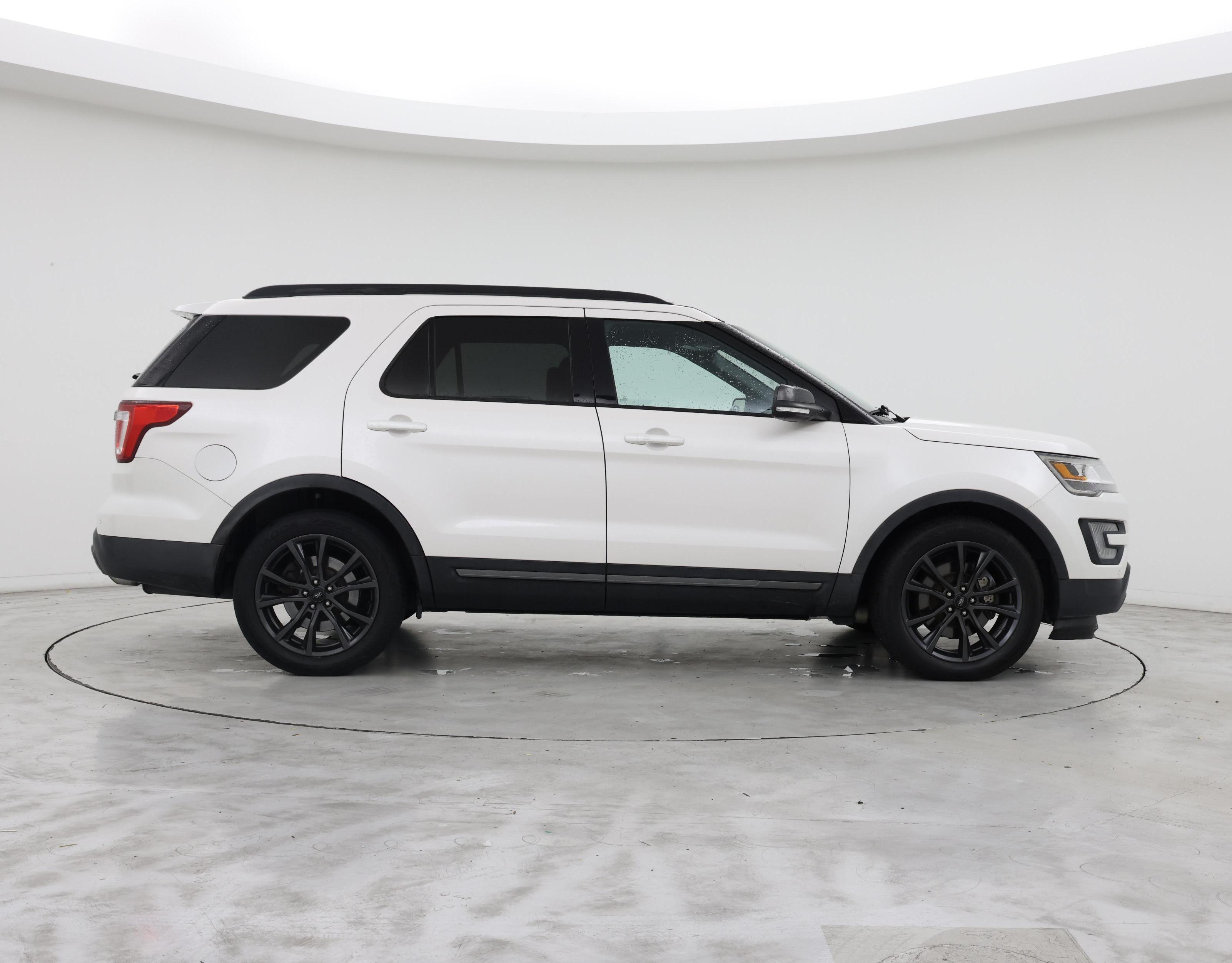 Thumbnail: 2017 Ford Explorer - 7