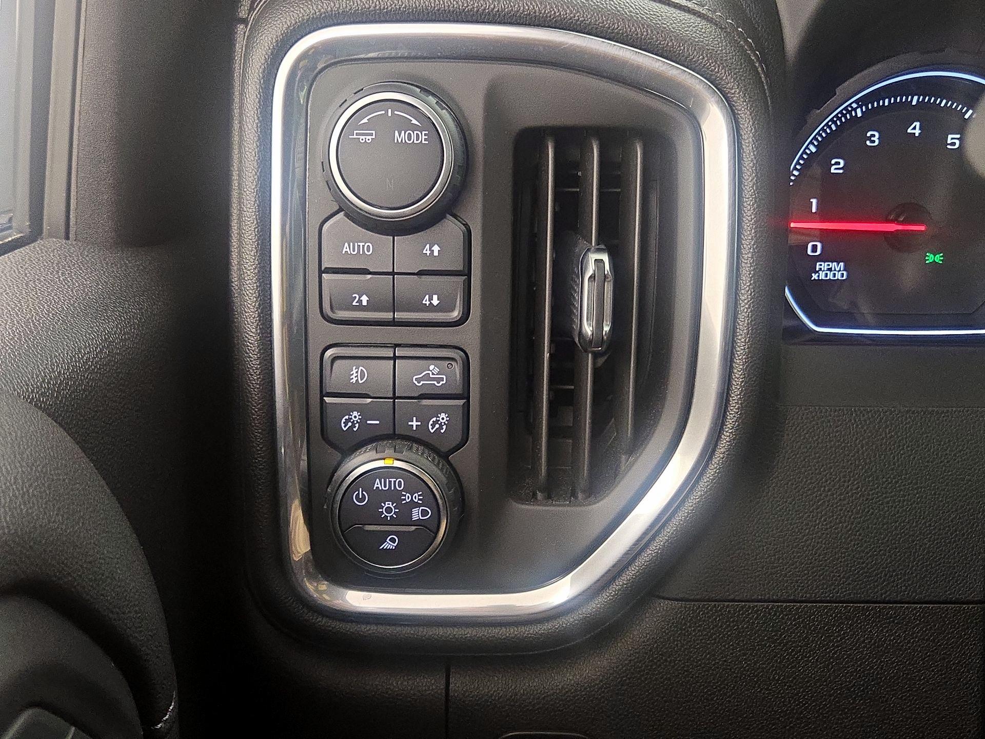 Thumbnail: 2022 Chevrolet Silverado 3500 - 13