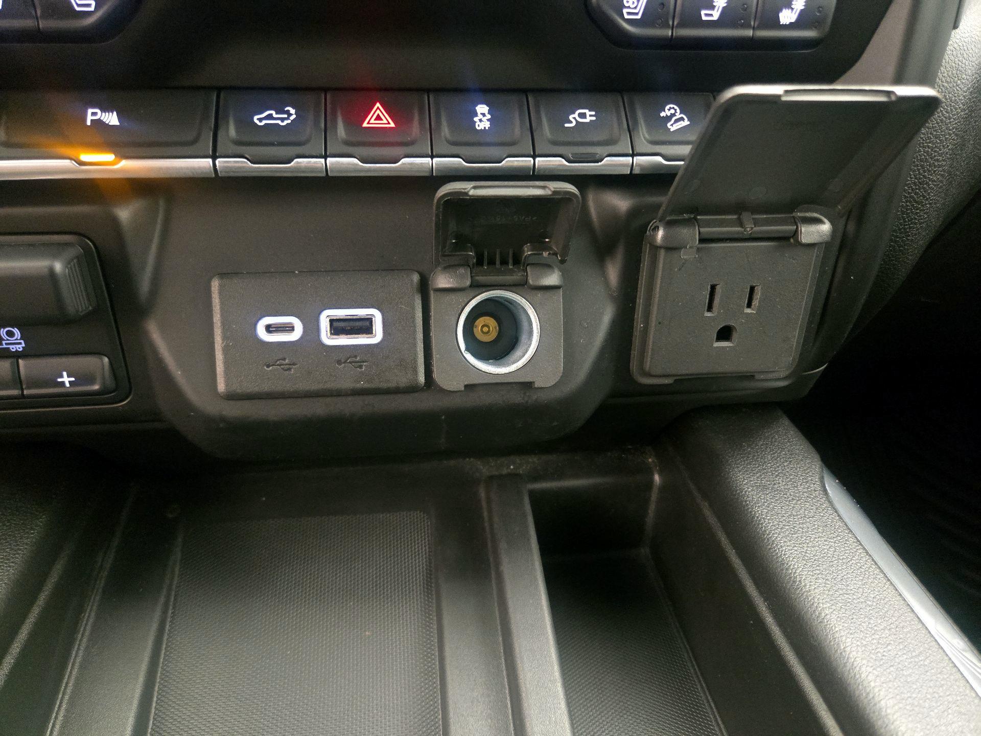 Thumbnail: 2022 Chevrolet Silverado 3500 - 19