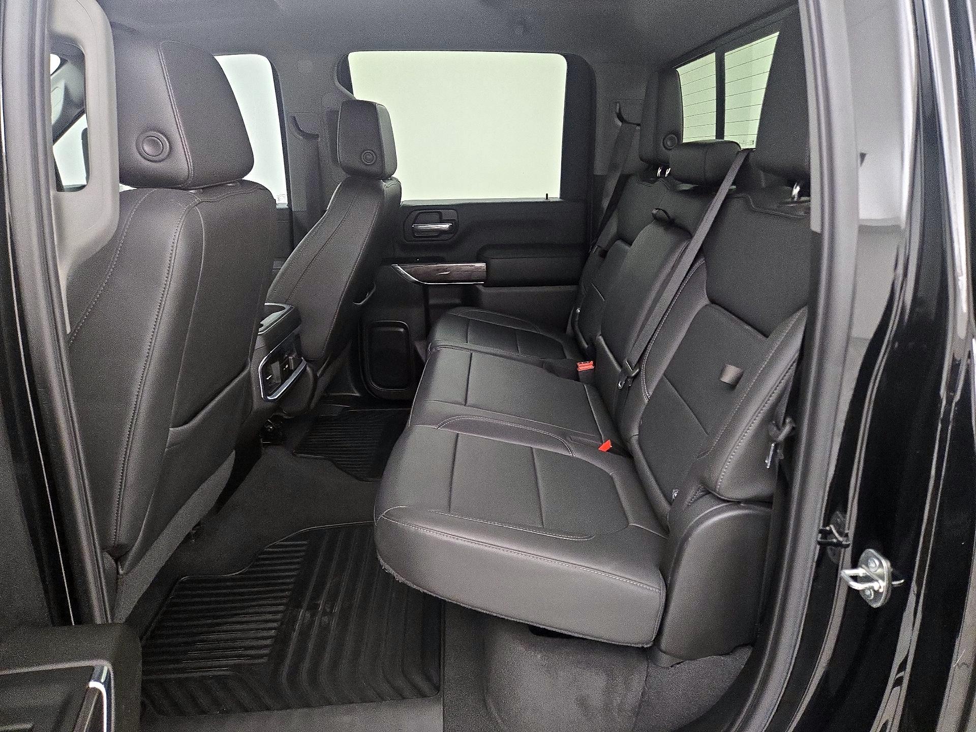 Thumbnail: 2022 Chevrolet Silverado 3500 - 20