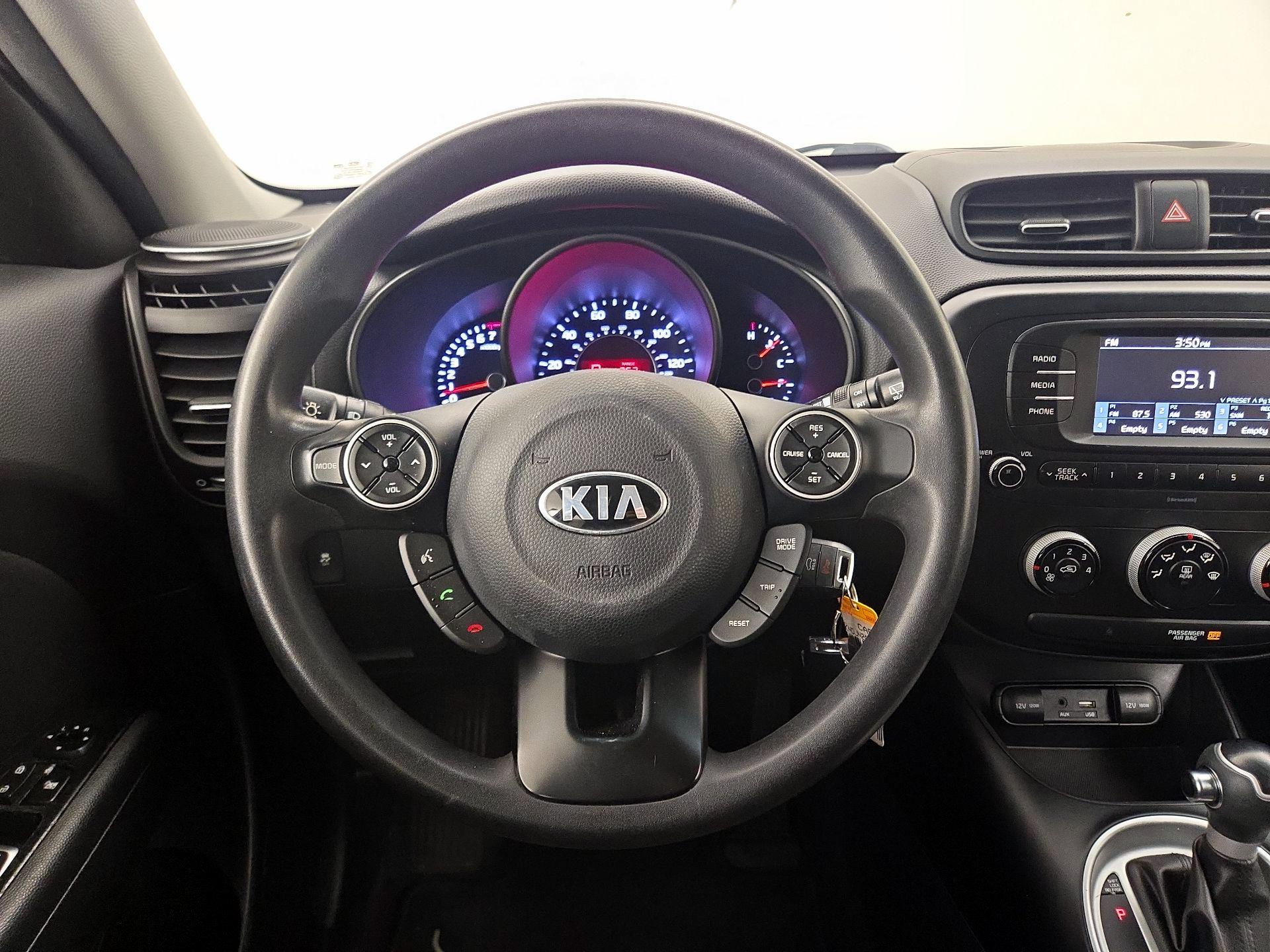 Thumbnail: 2017 Kia Soul - 10