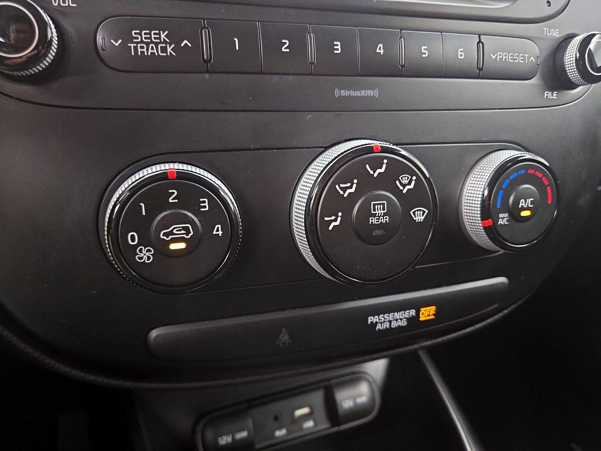 Thumbnail: 2017 Kia Soul - 15
