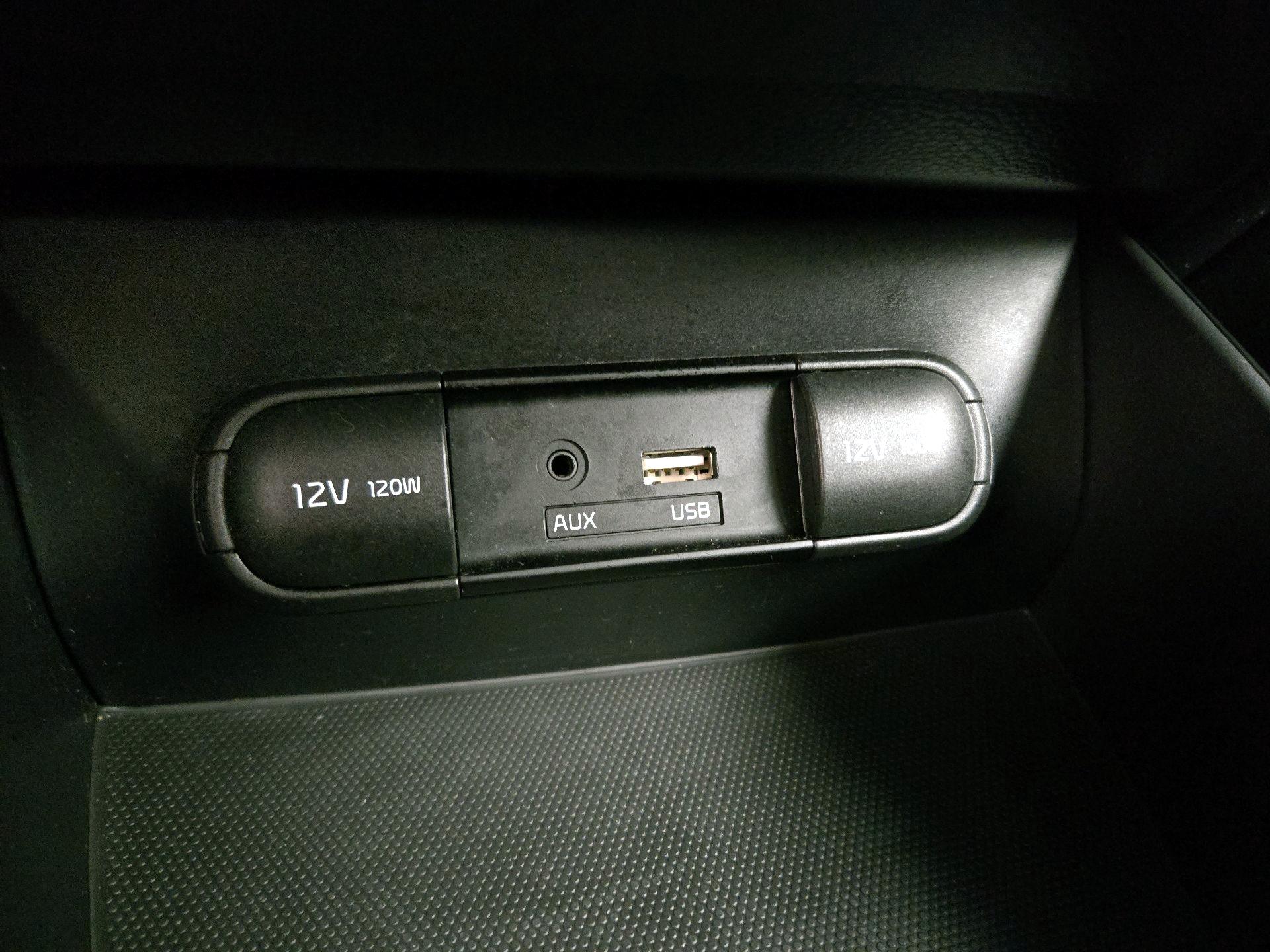 Thumbnail: 2017 Kia Soul - 17